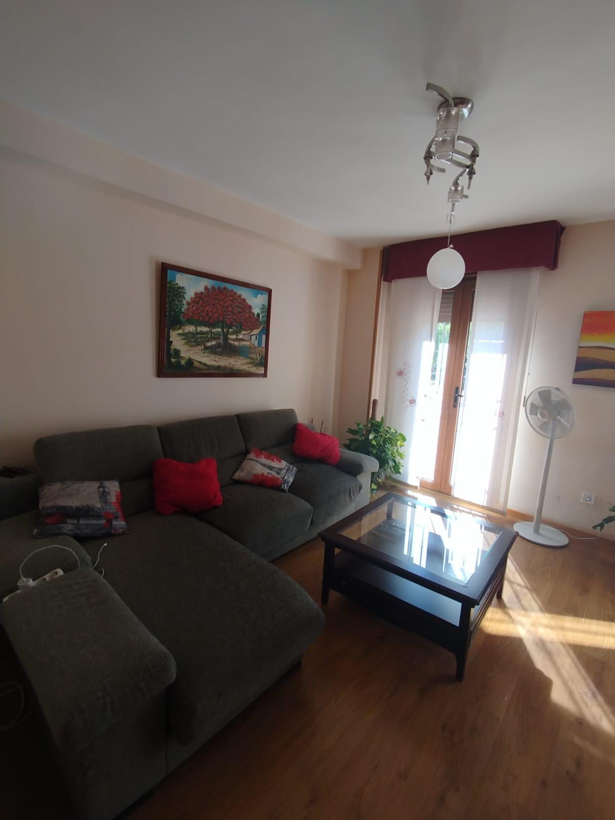 ¡OPORTUNIDAD CHALET ADOSADO EN TITULCIA!