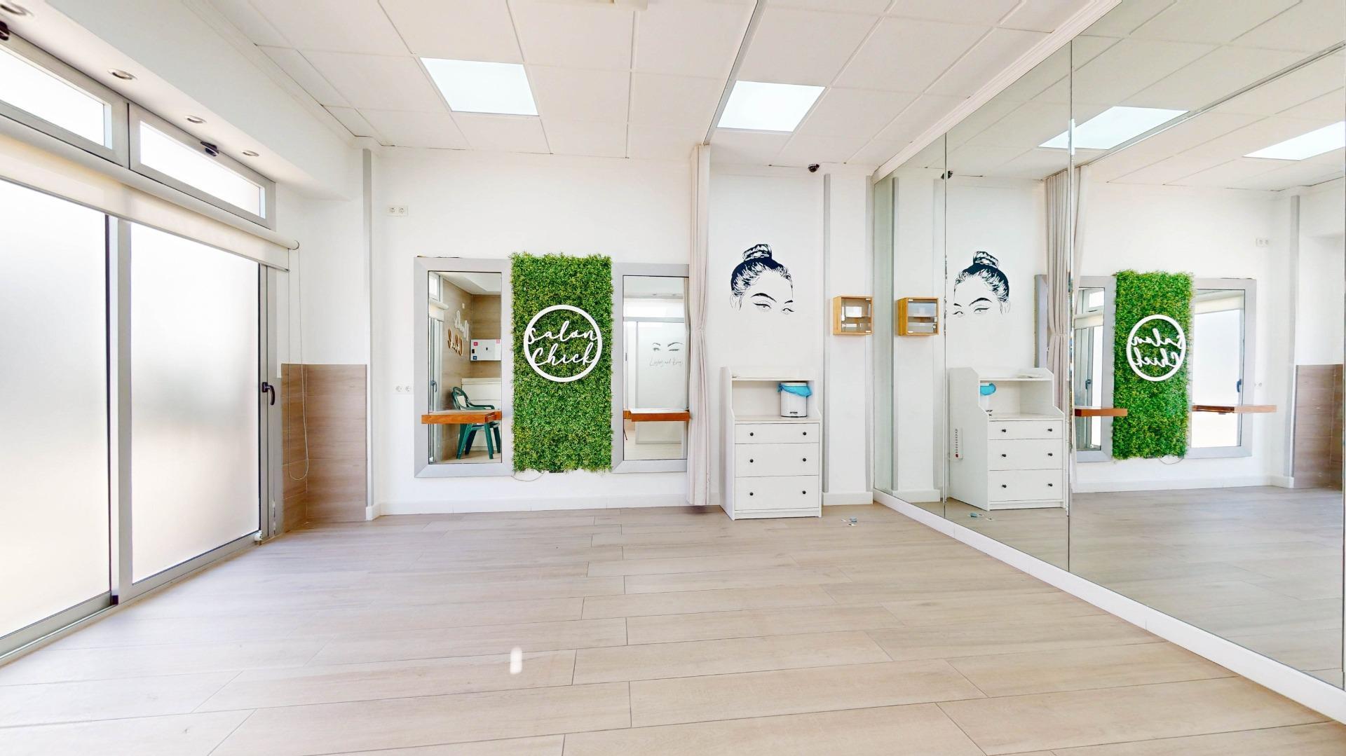 Negocios-Venta-Roquetas de Mar-1977729-Foto-2