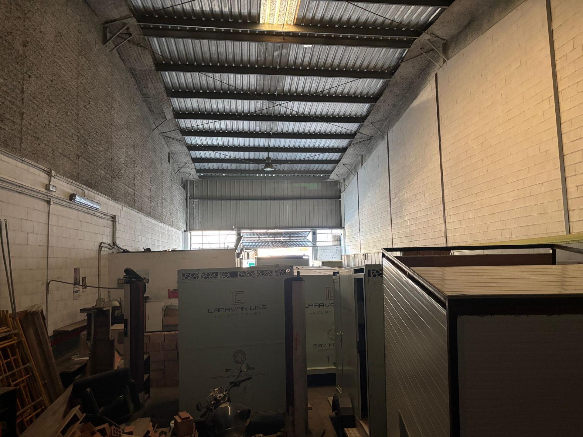 Naves-Venta-Salteras-1978387-Foto-9