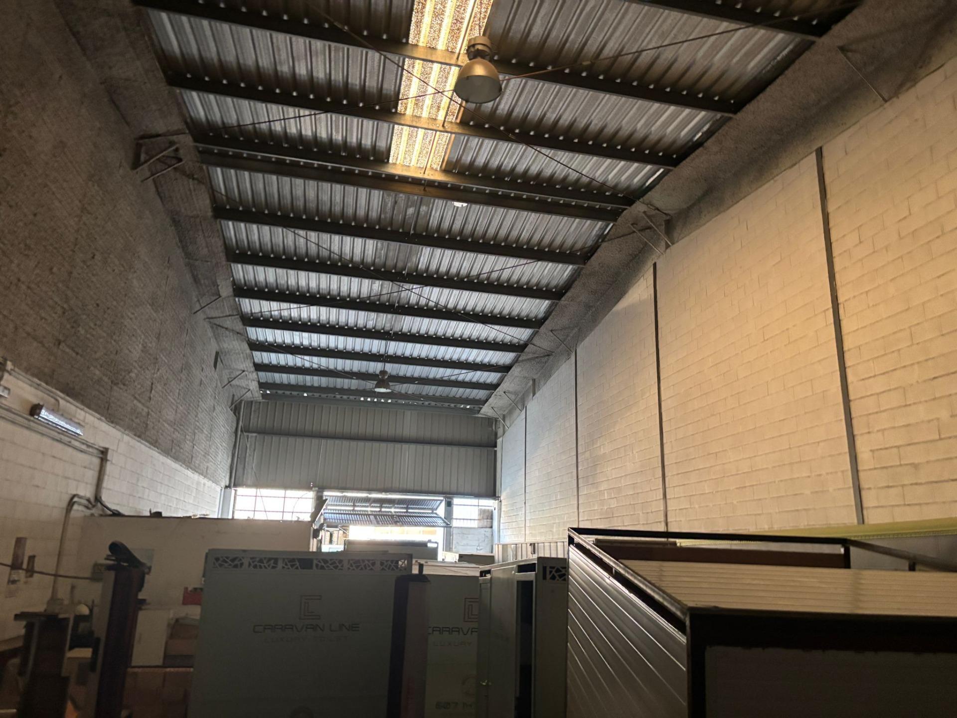 Naves-Venta-Salteras-1978387-Foto-13