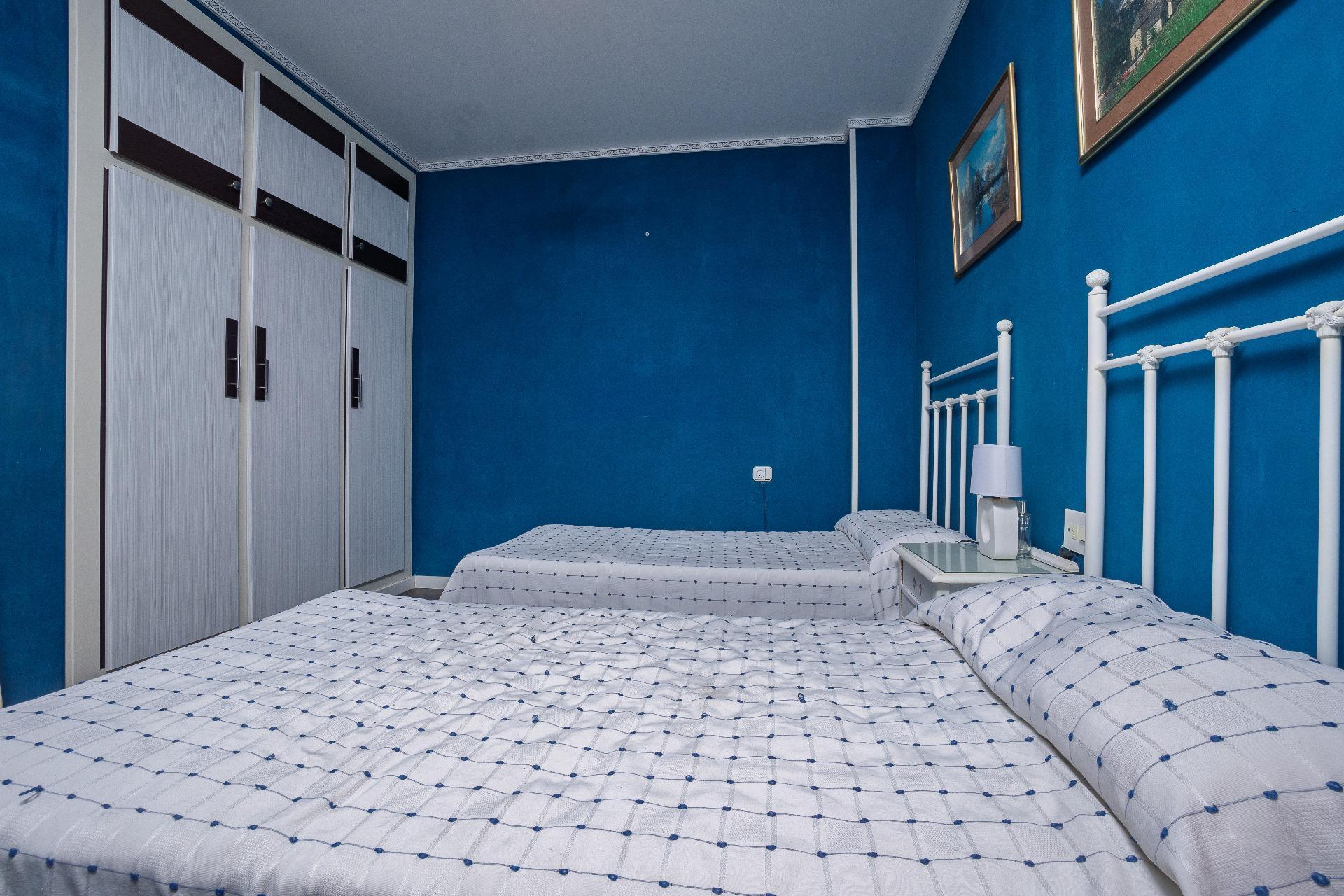 Amplio piso con jacuzzi y terraza en el centro de Vergel