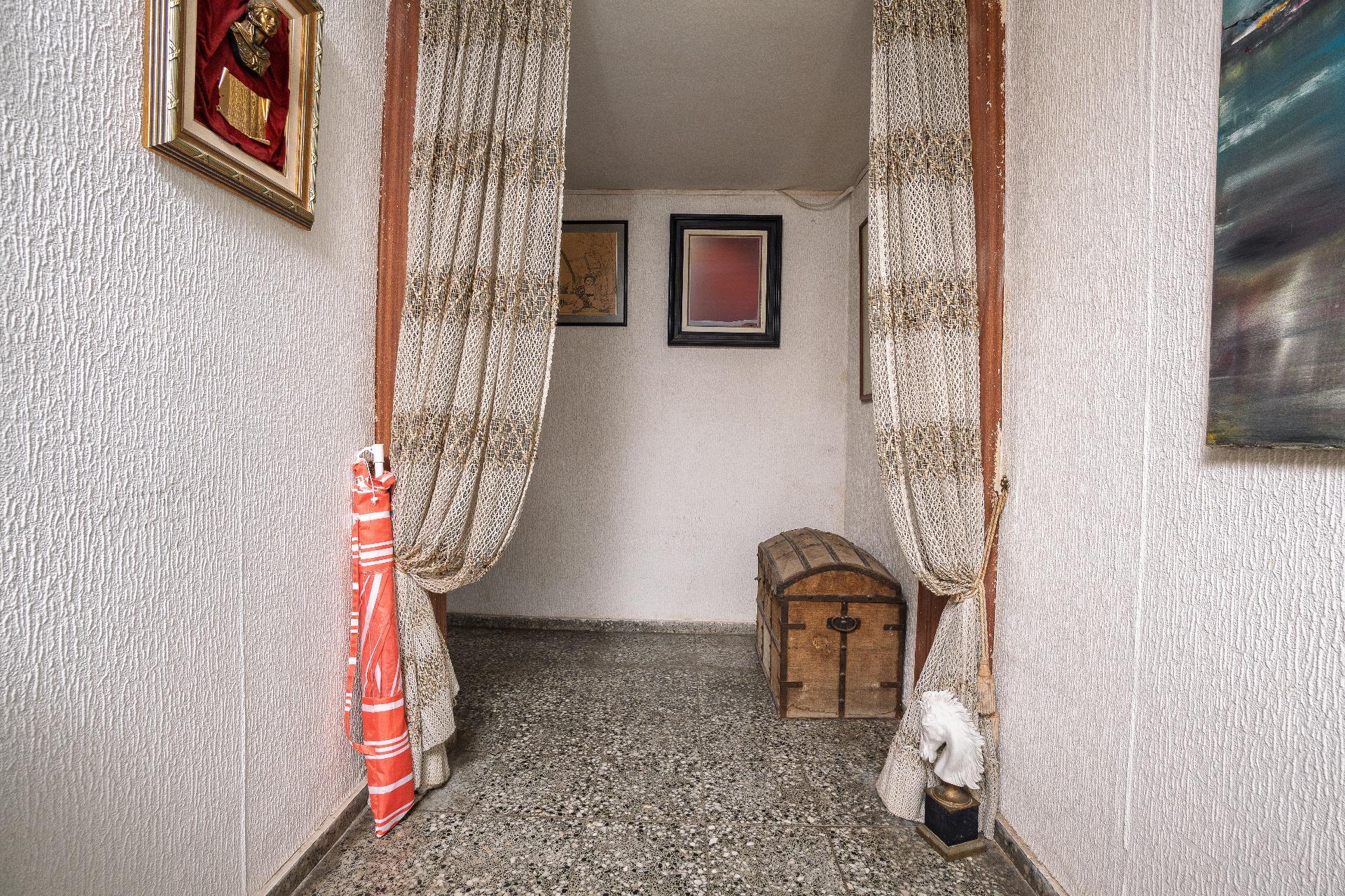 Amplio piso con jacuzzi y terraza en el centro de Vergel