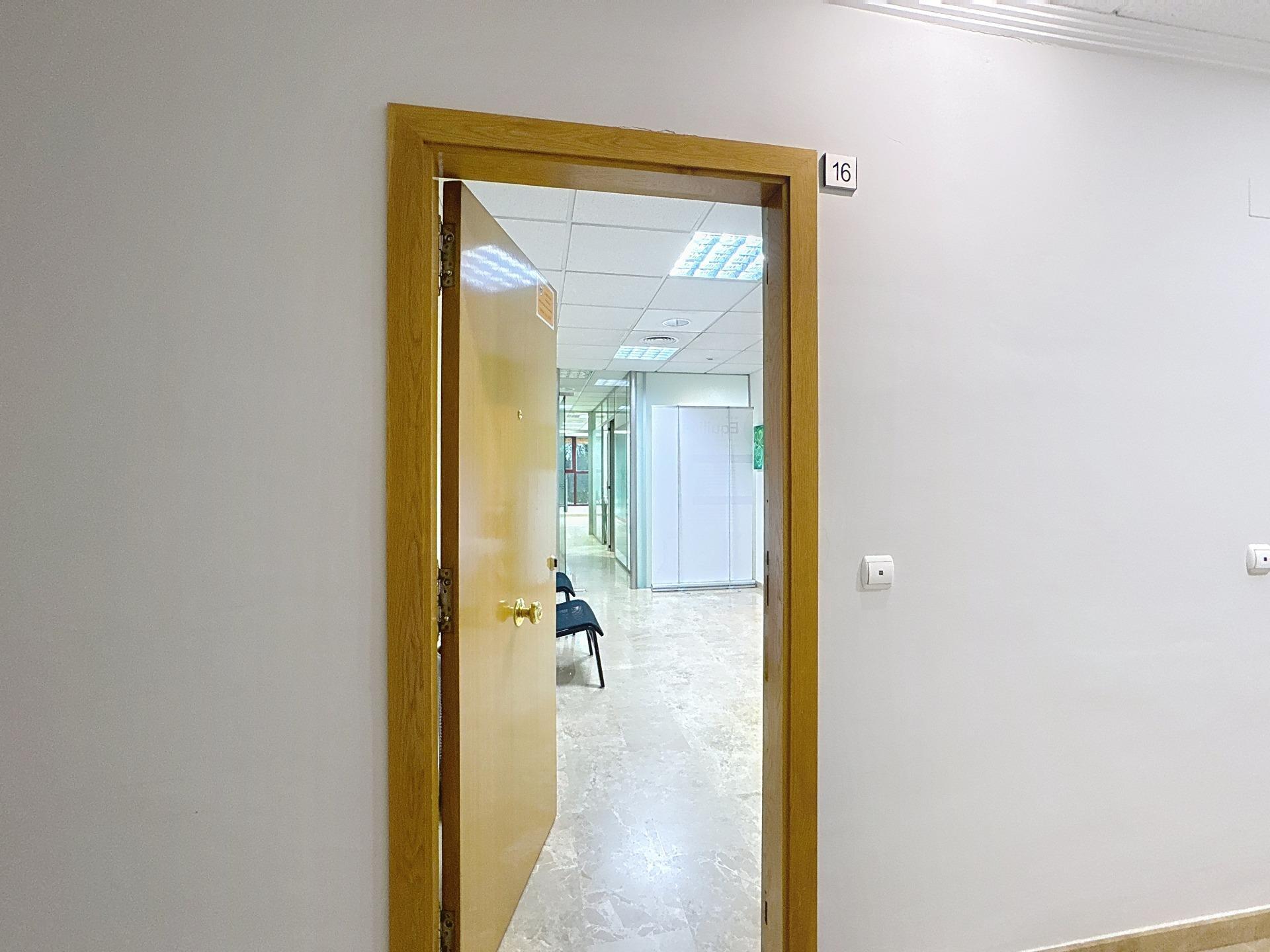 Oficinas-Venta-Torrent-1978441-Foto-5