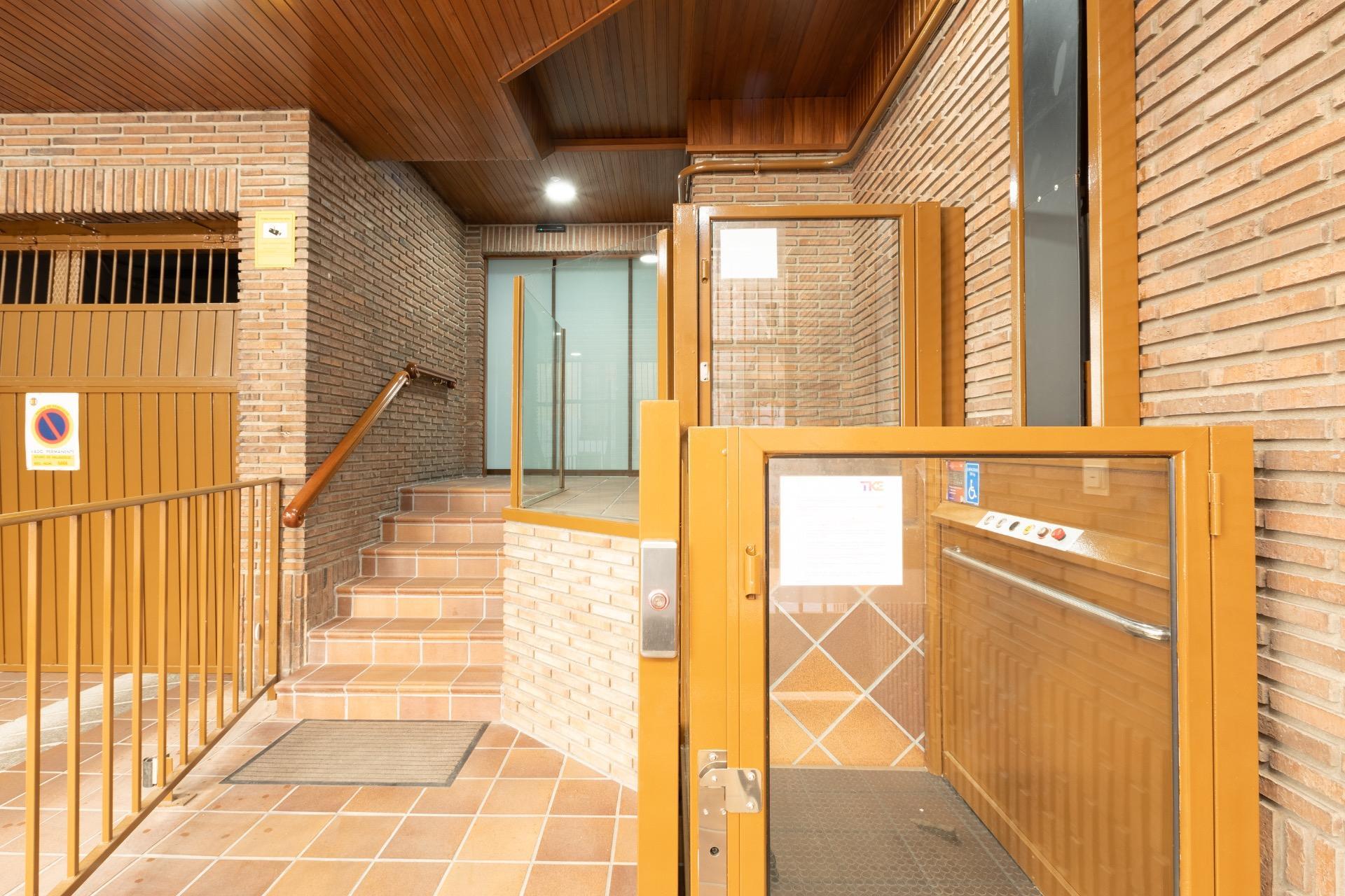 APARTAMENTO DE LUJO EN CALLE JUAN MAMBRILLA