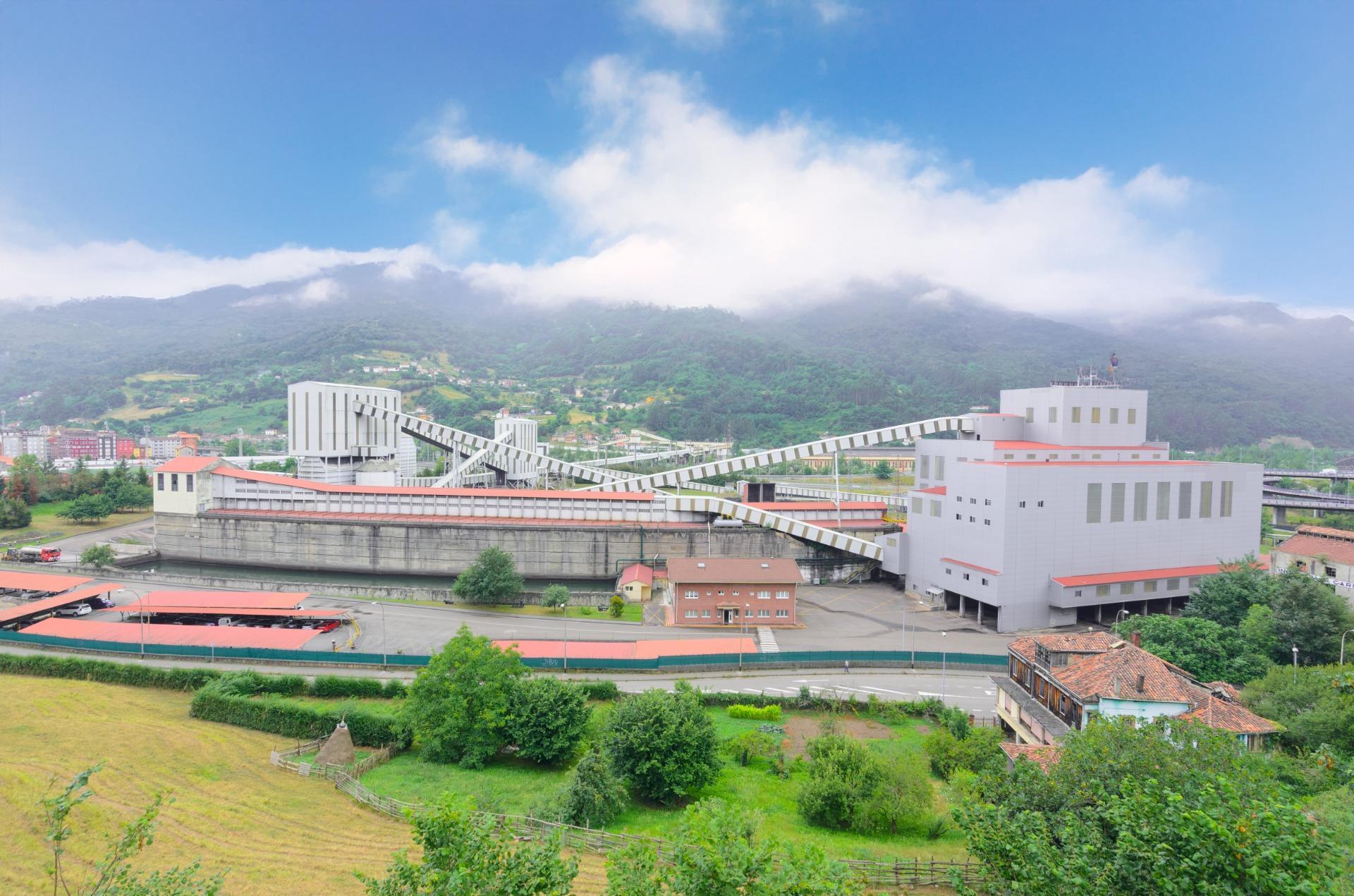 CASA PARA REHABILITAR EN MIERES NEGOCIABLE