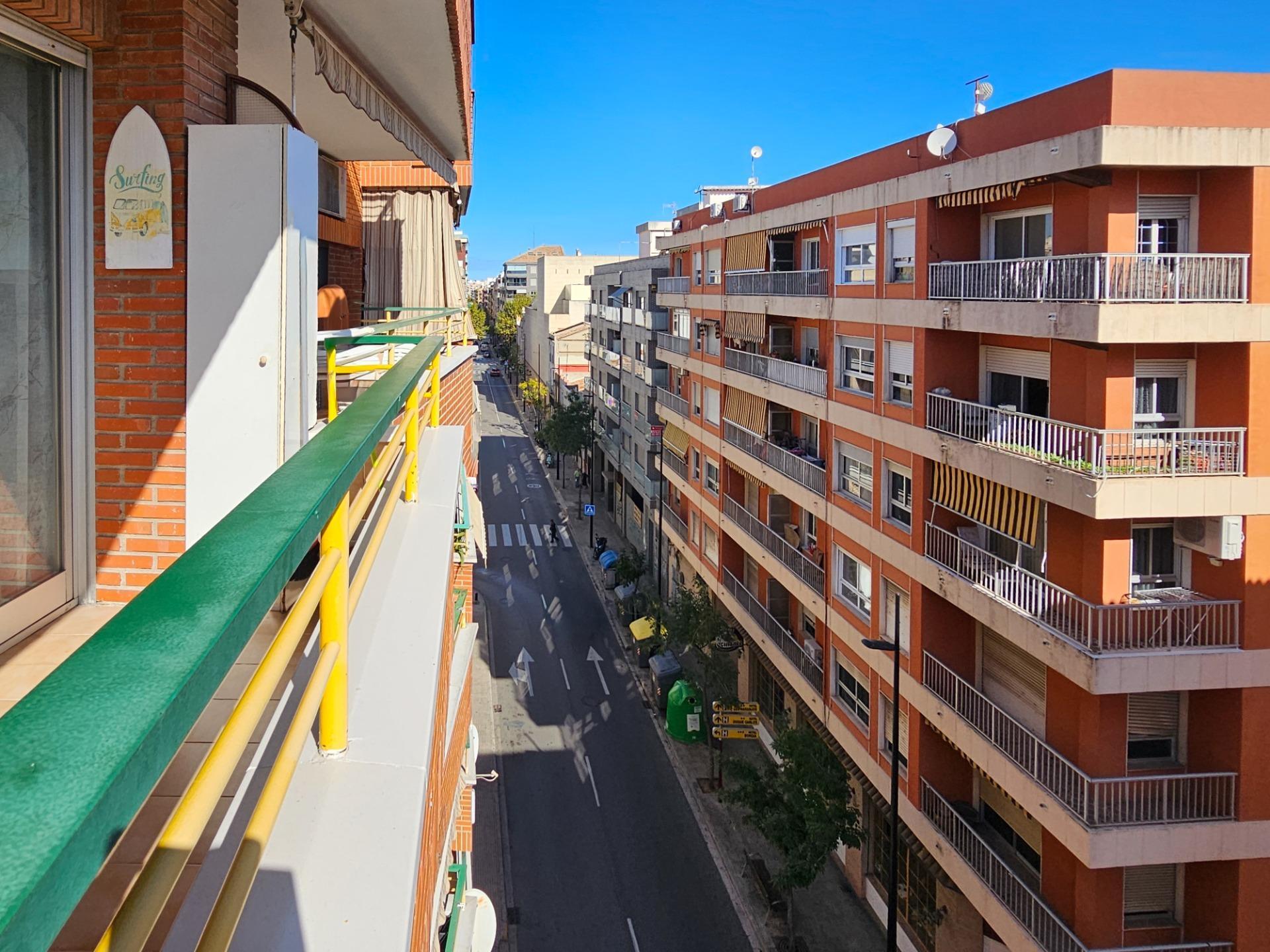 Piso en pleno centro de Gandía ? a 100 m de la Plaza del Prado y 200 m del Paseo Germanías