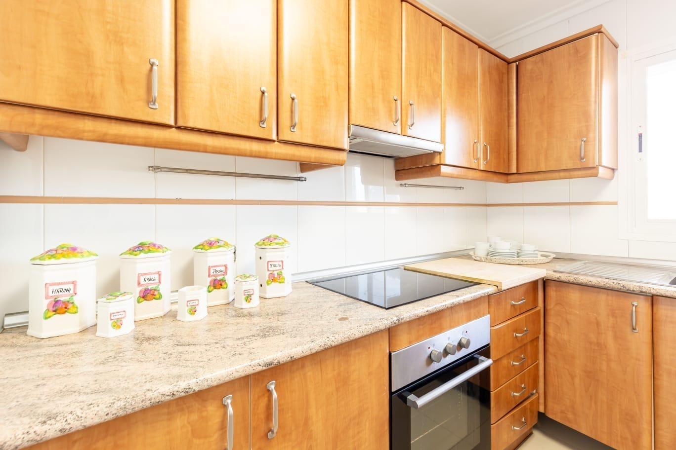 Ático reformado de 3 dorm. con licencia ETV para 6 pers a 250m de la playa