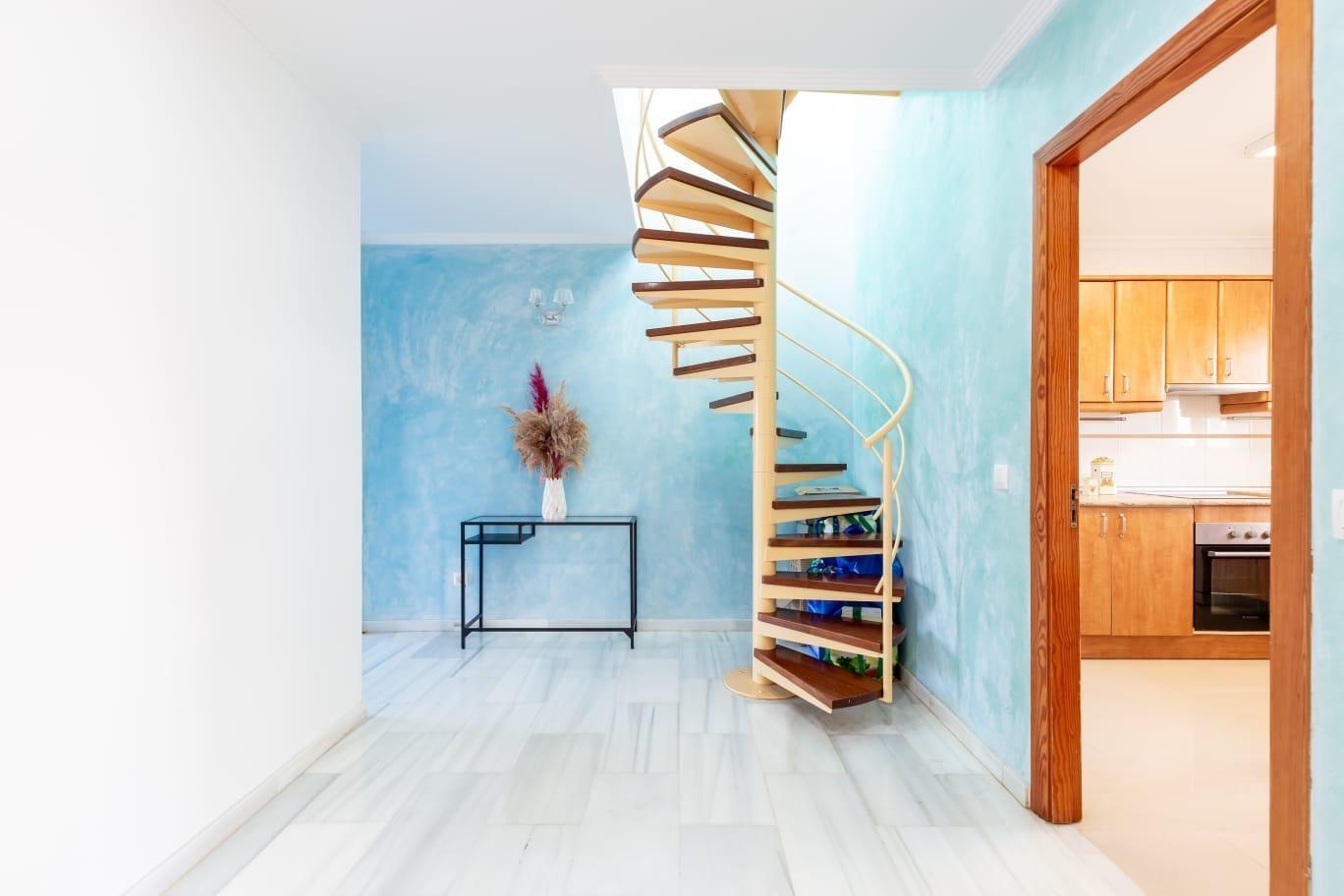 Ático reformado de 3 dorm. con licencia ETV para 6 pers a 250m de la playa