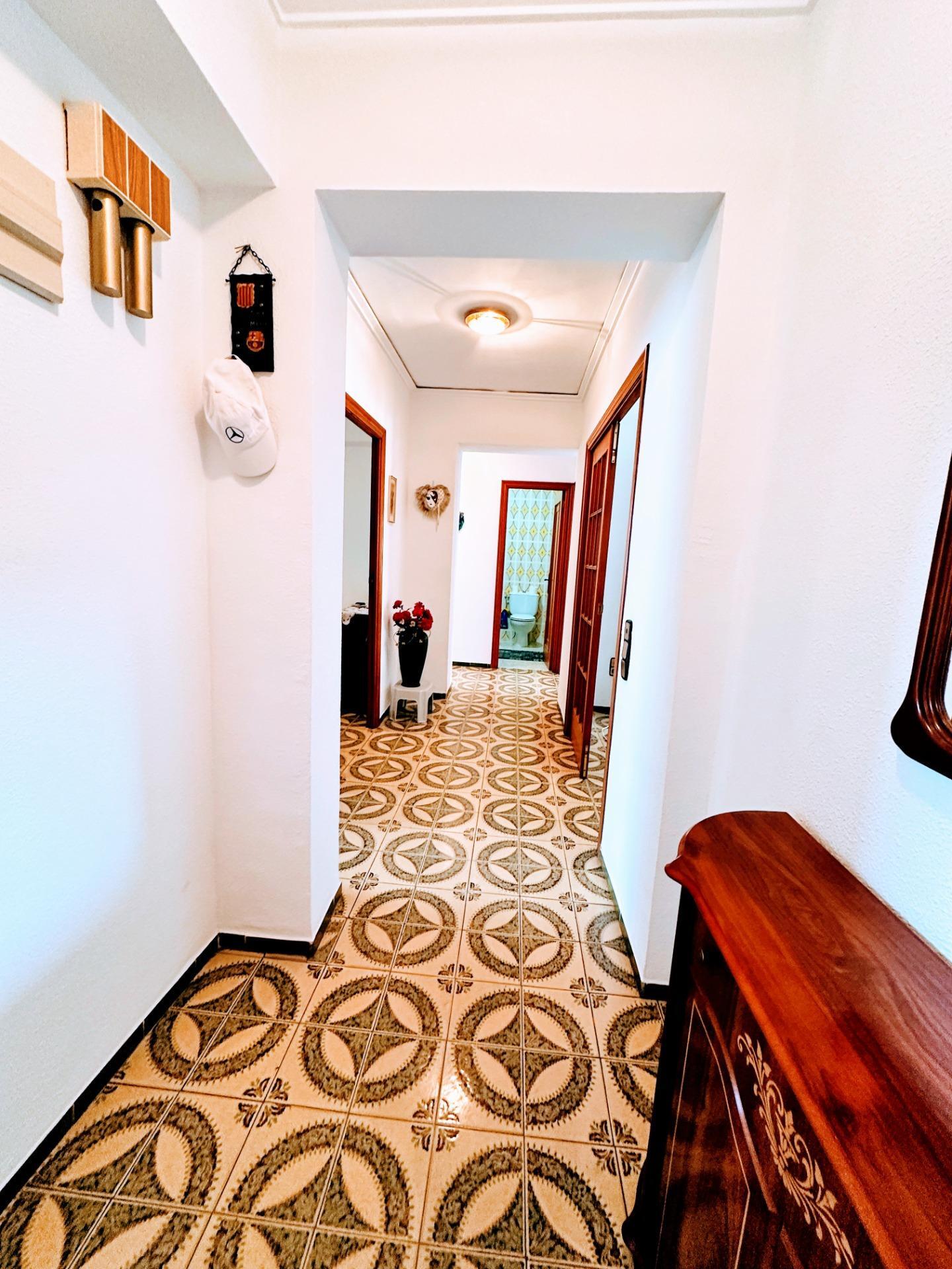 Luminoso y amplio piso en venta en Grau de Gandia, frente al Polideportivo