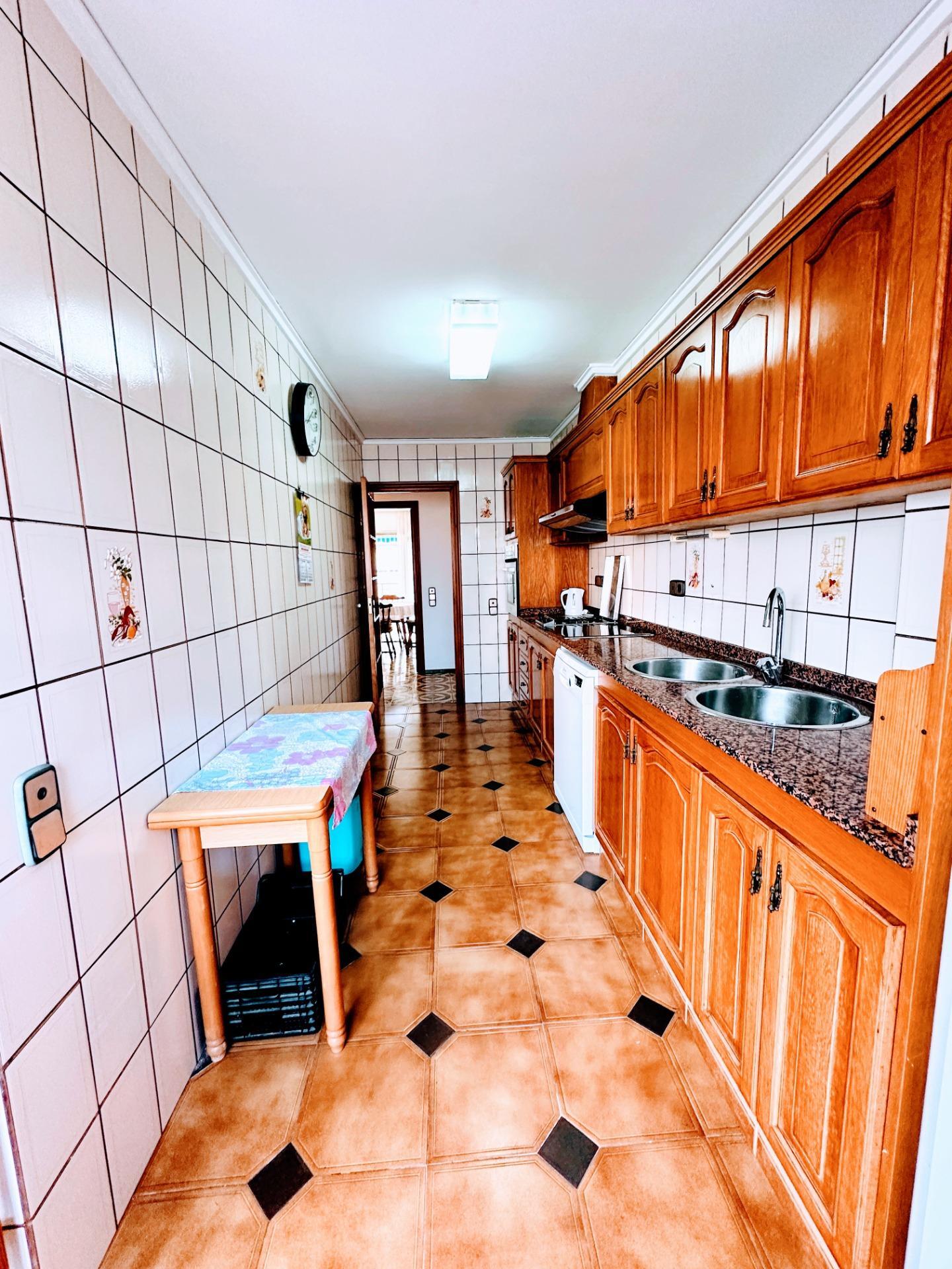 Luminoso y amplio piso en venta en Grau de Gandia, frente al Polideportivo