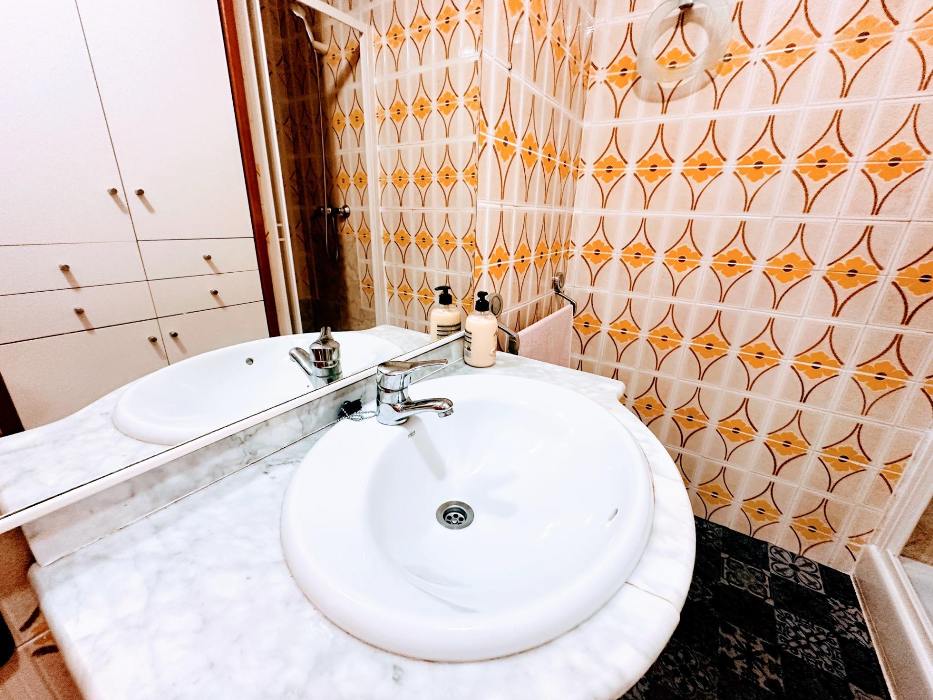 Luminoso y amplio piso en venta en Grau de Gandia, frente al Polideportivo