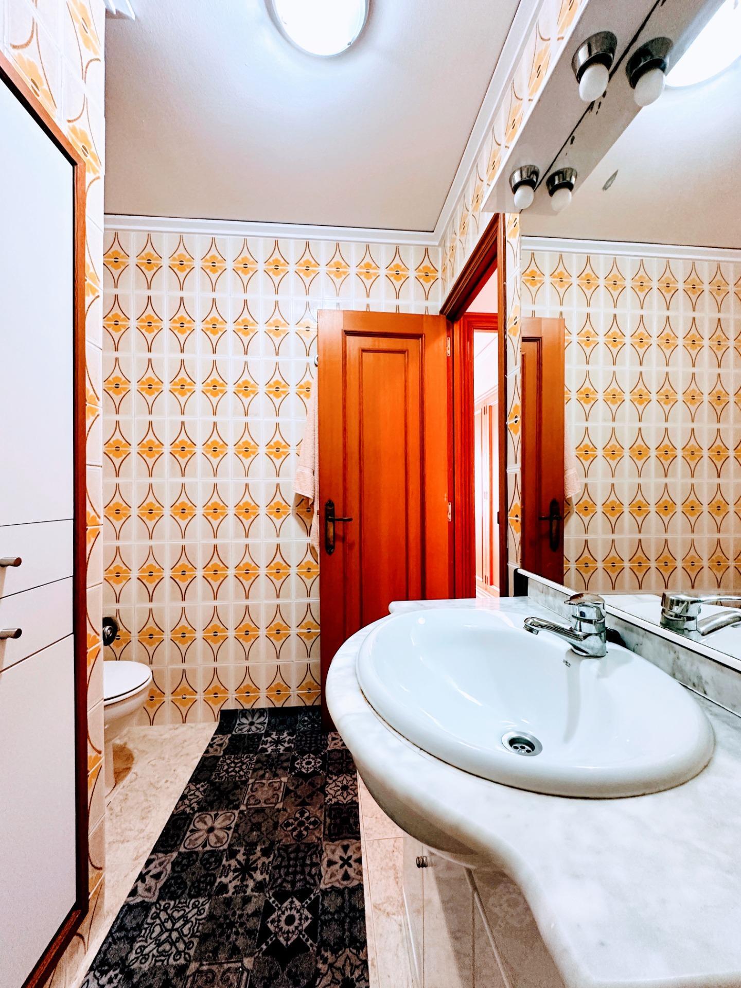 Luminoso y amplio piso en venta en Grau de Gandia, frente al Polideportivo