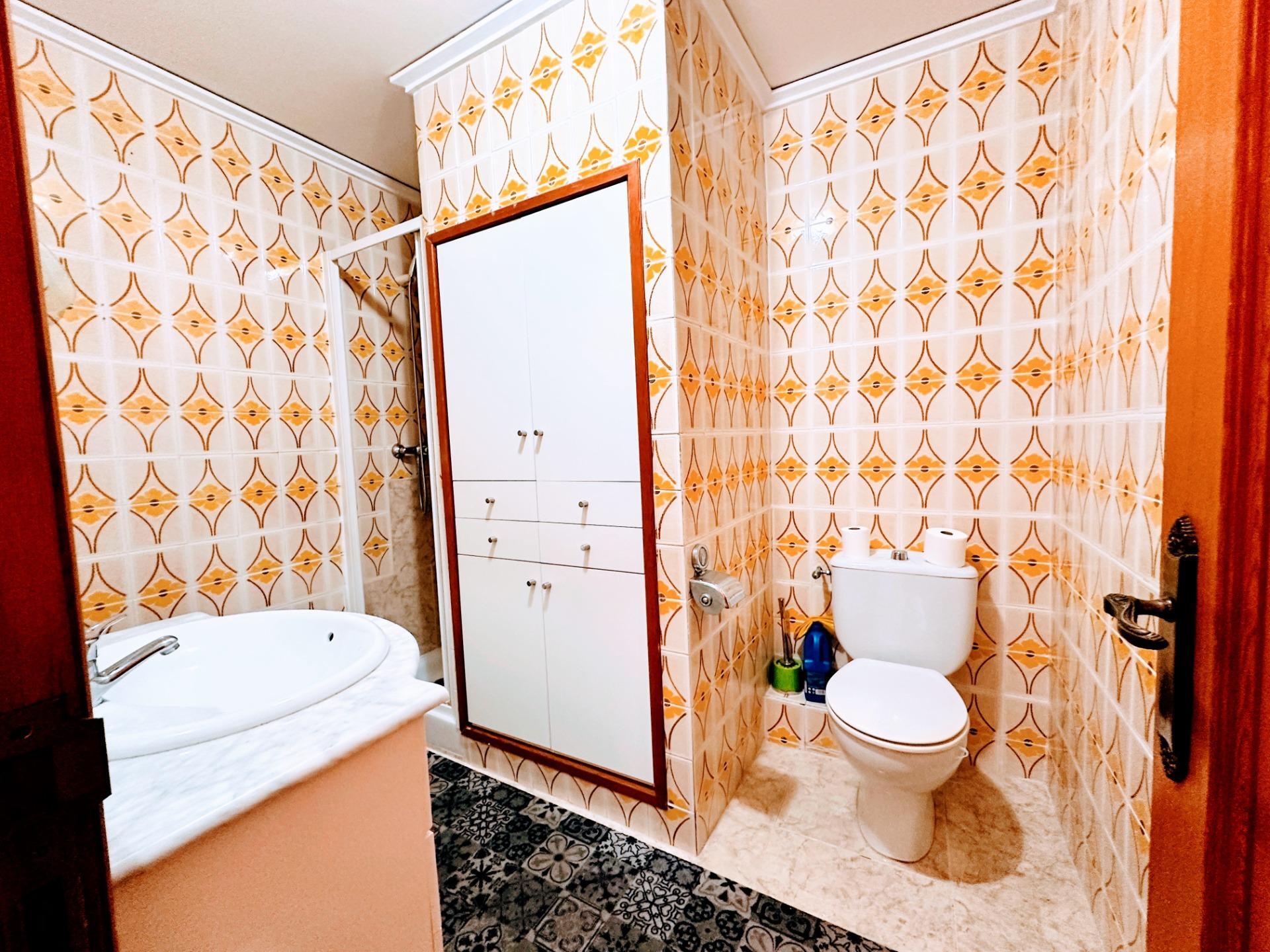 Luminoso y amplio piso en venta en Grau de Gandia, frente al Polideportivo