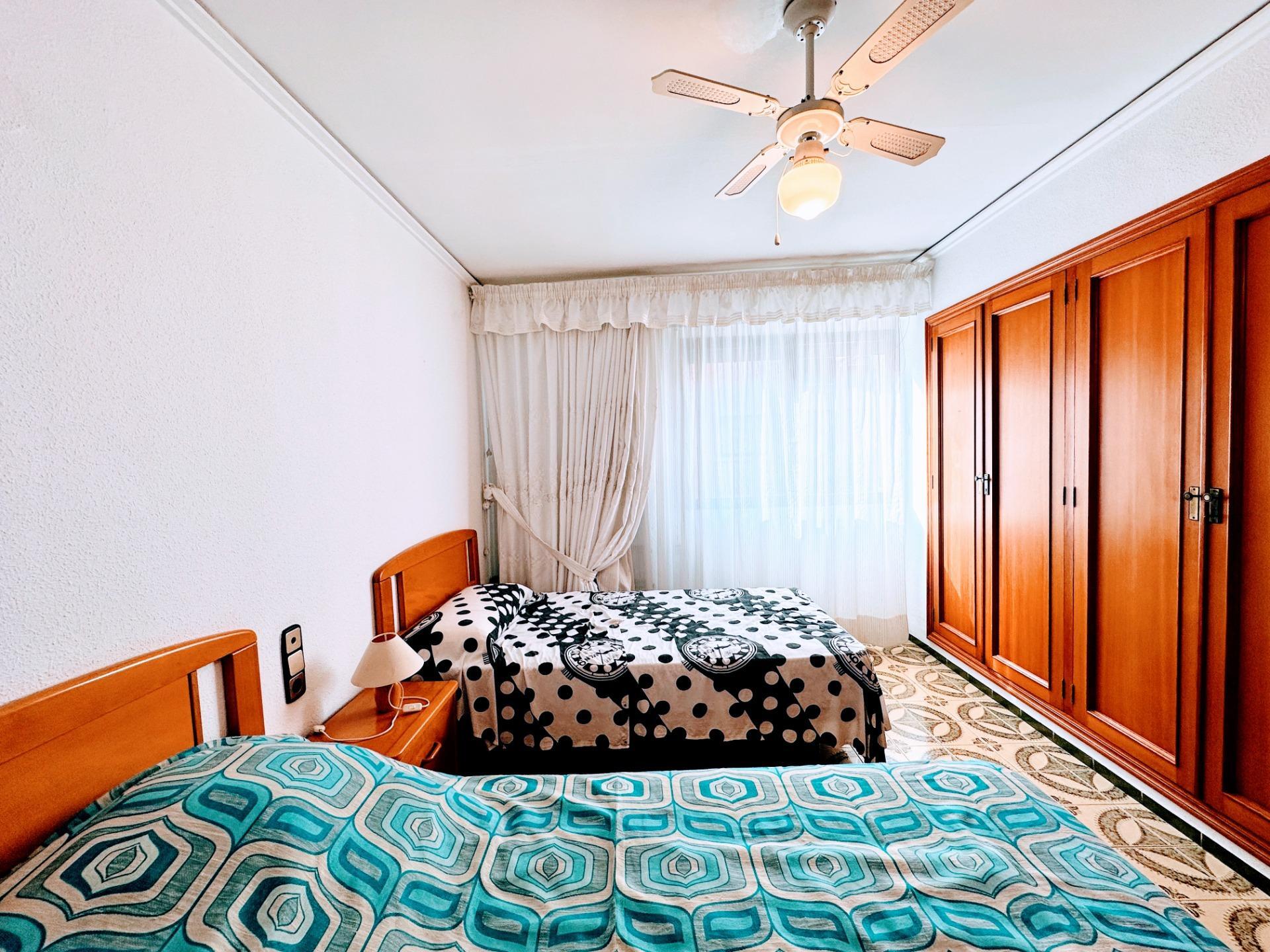 Luminoso y amplio piso en venta en Grau de Gandia, frente al Polideportivo