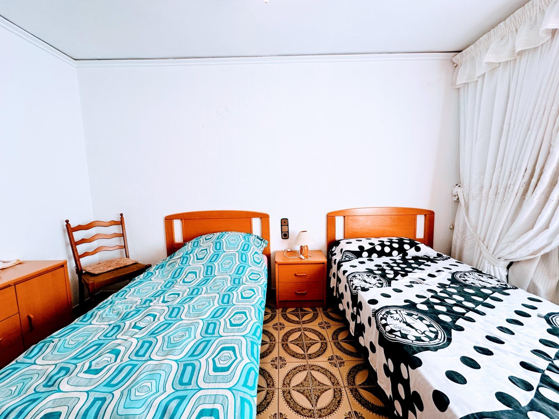 Luminoso y amplio piso en venta en Grau de Gandia, frente al Polideportivo