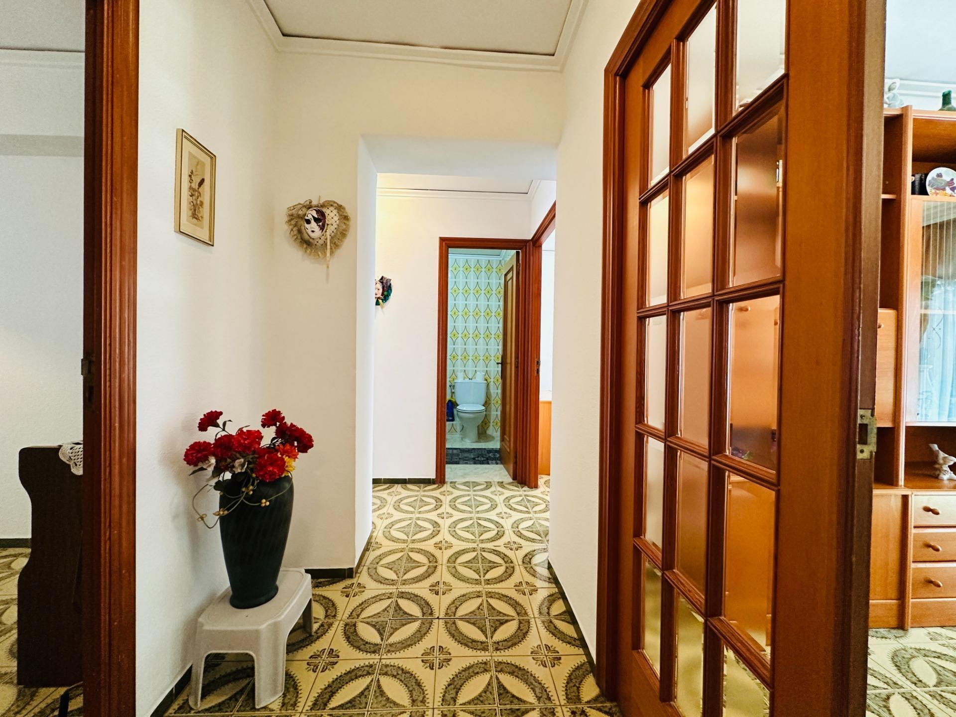 Luminoso y amplio piso en venta en Grau de Gandia, frente al Polideportivo