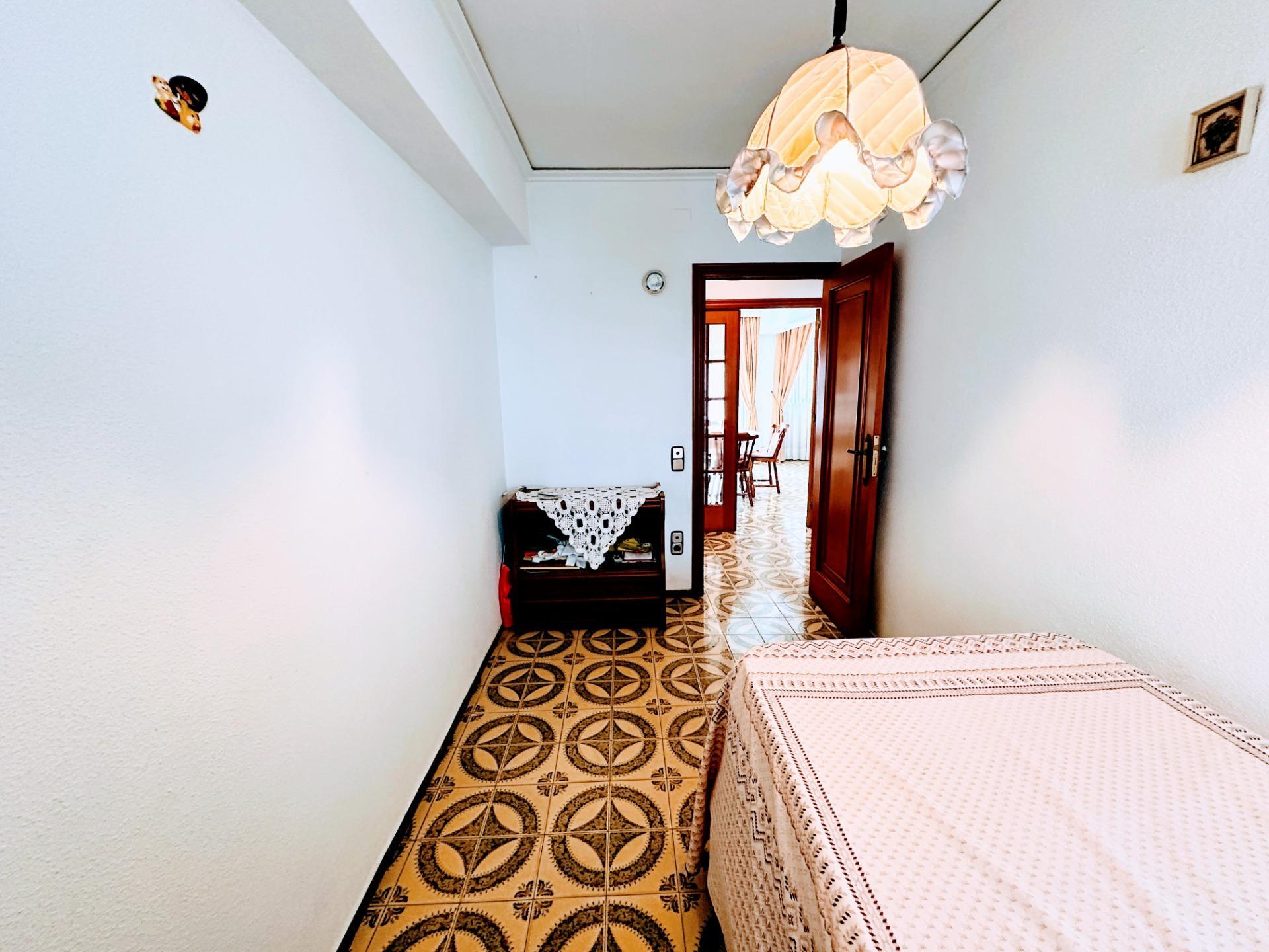 Luminoso y amplio piso en venta en Grau de Gandia, frente al Polideportivo