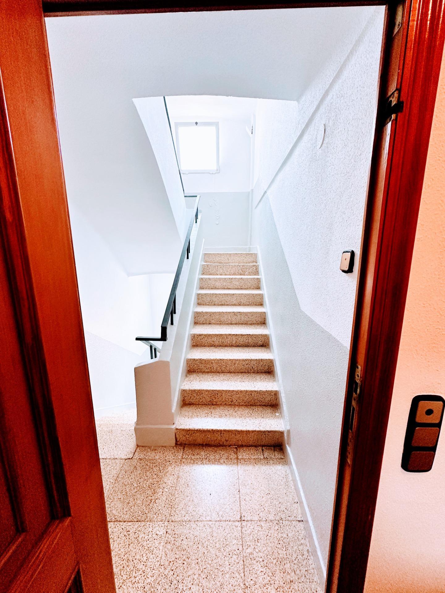 Luminoso y amplio piso en venta en Grau de Gandia, frente al Polideportivo