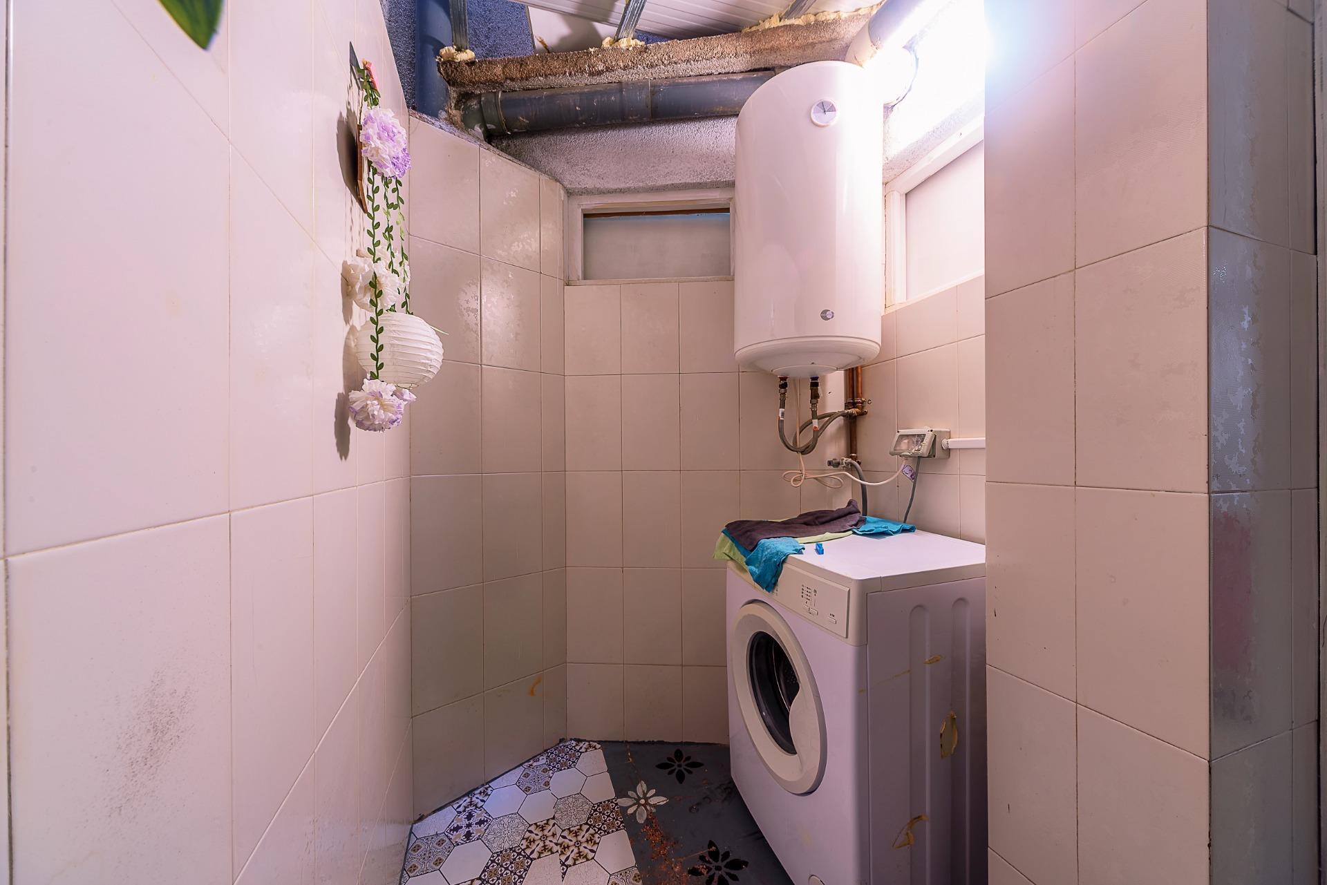 Entreplanta Av. Libertad, Elche