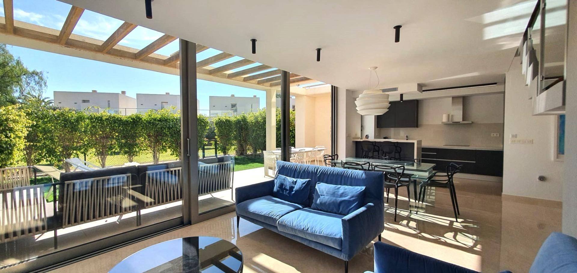 A la venta lujosa Villa a 50 metros del mar en la mejor urbanización del Montíboli en Villajoyosa