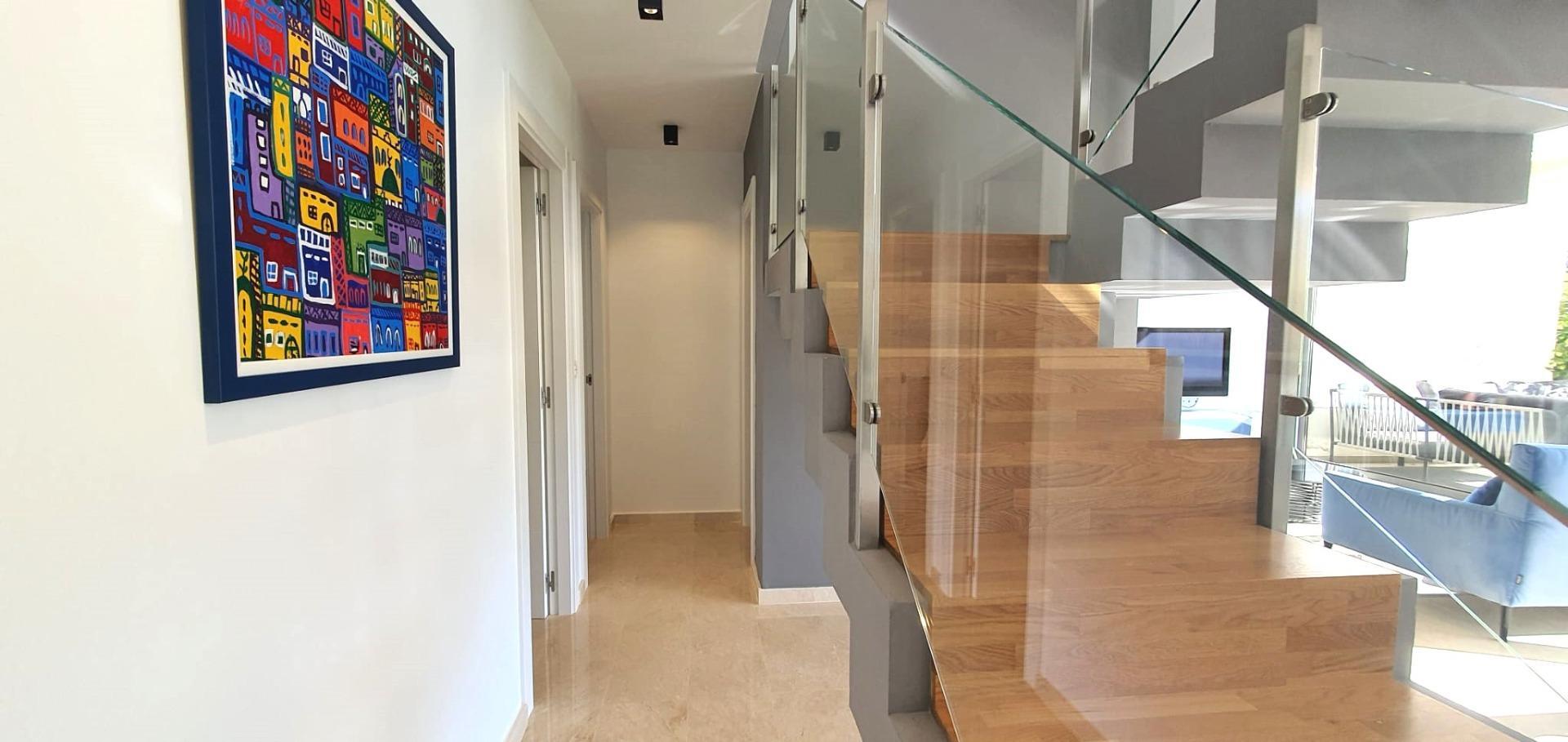 A la venta lujosa Villa a 50 metros del mar en la mejor urbanización del Montíboli en Villajoyosa