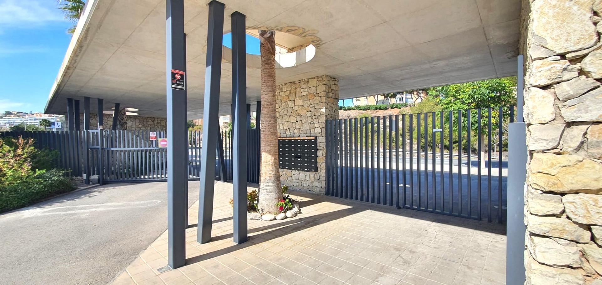 A la venta lujosa Villa a 50 metros del mar en la mejor urbanización del Montíboli en Villajoyosa