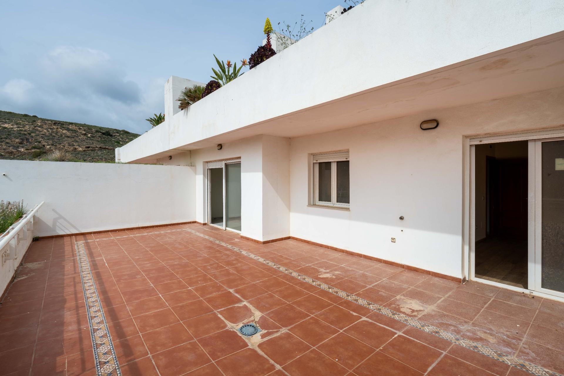 APARTAMENTO A ESTRENAR CON VISTAS AL MAR