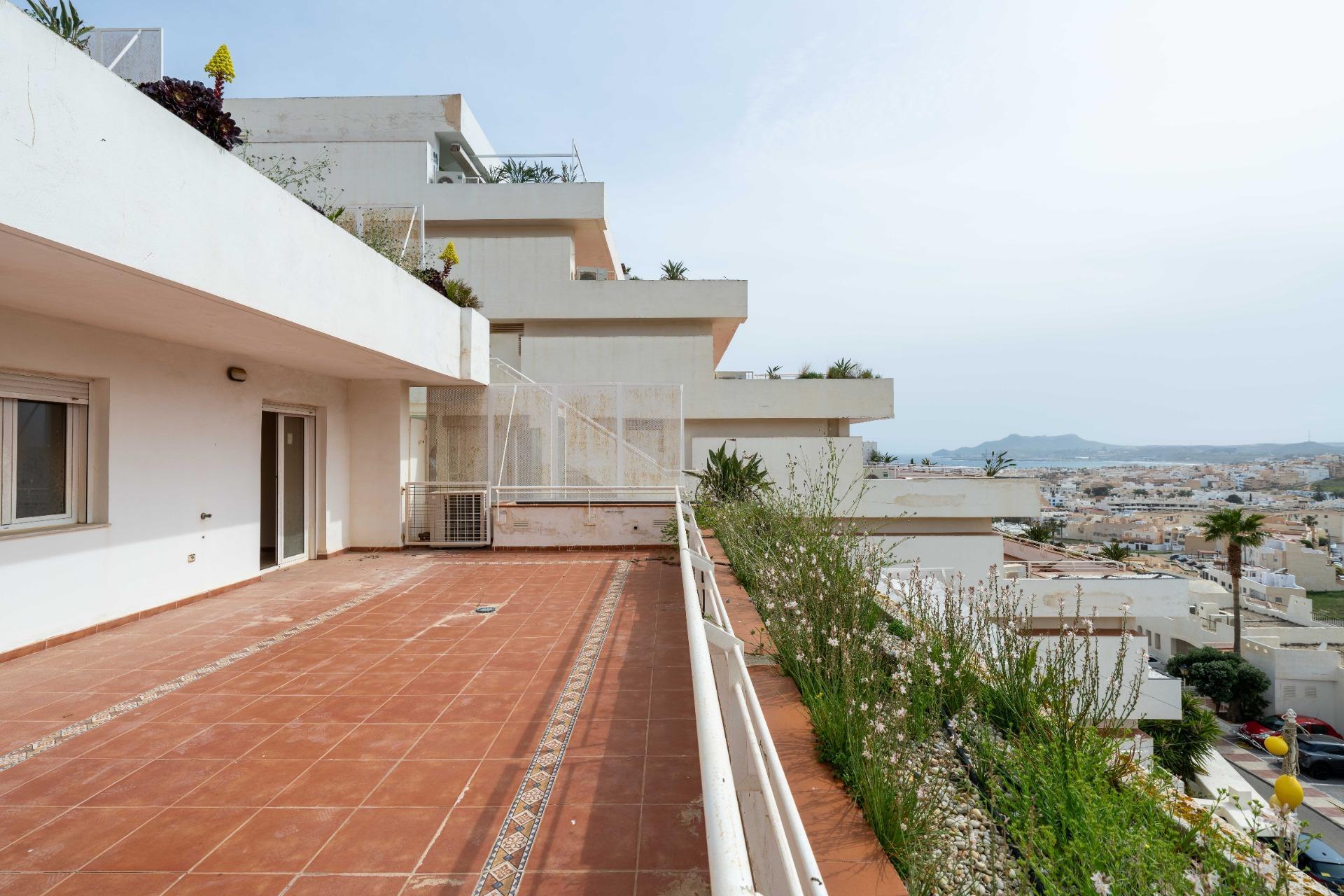 APARTAMENTO A ESTRENAR CON VISTAS AL MAR