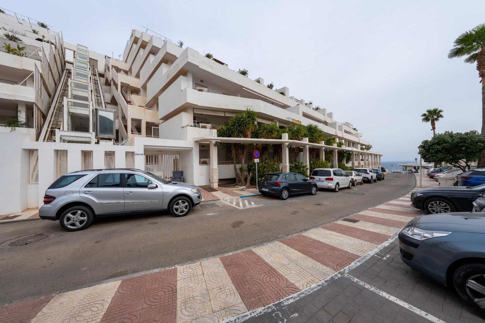 APARTAMENTO A ESTRENAR CON VISTAS AL MAR