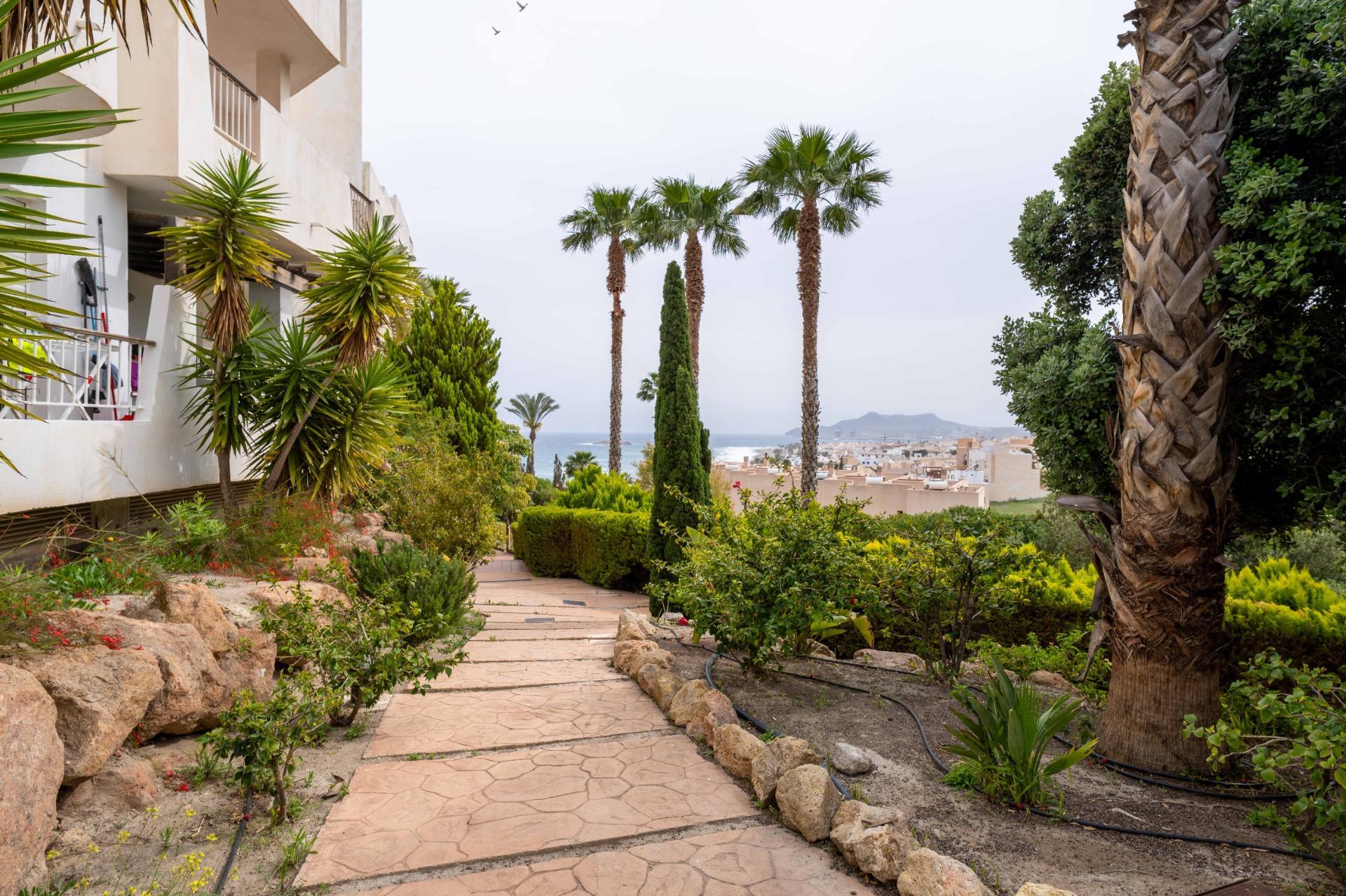 MAGNIFICO DUPLEX NUEVO A ESTRENA CON VISTAS AL MAR