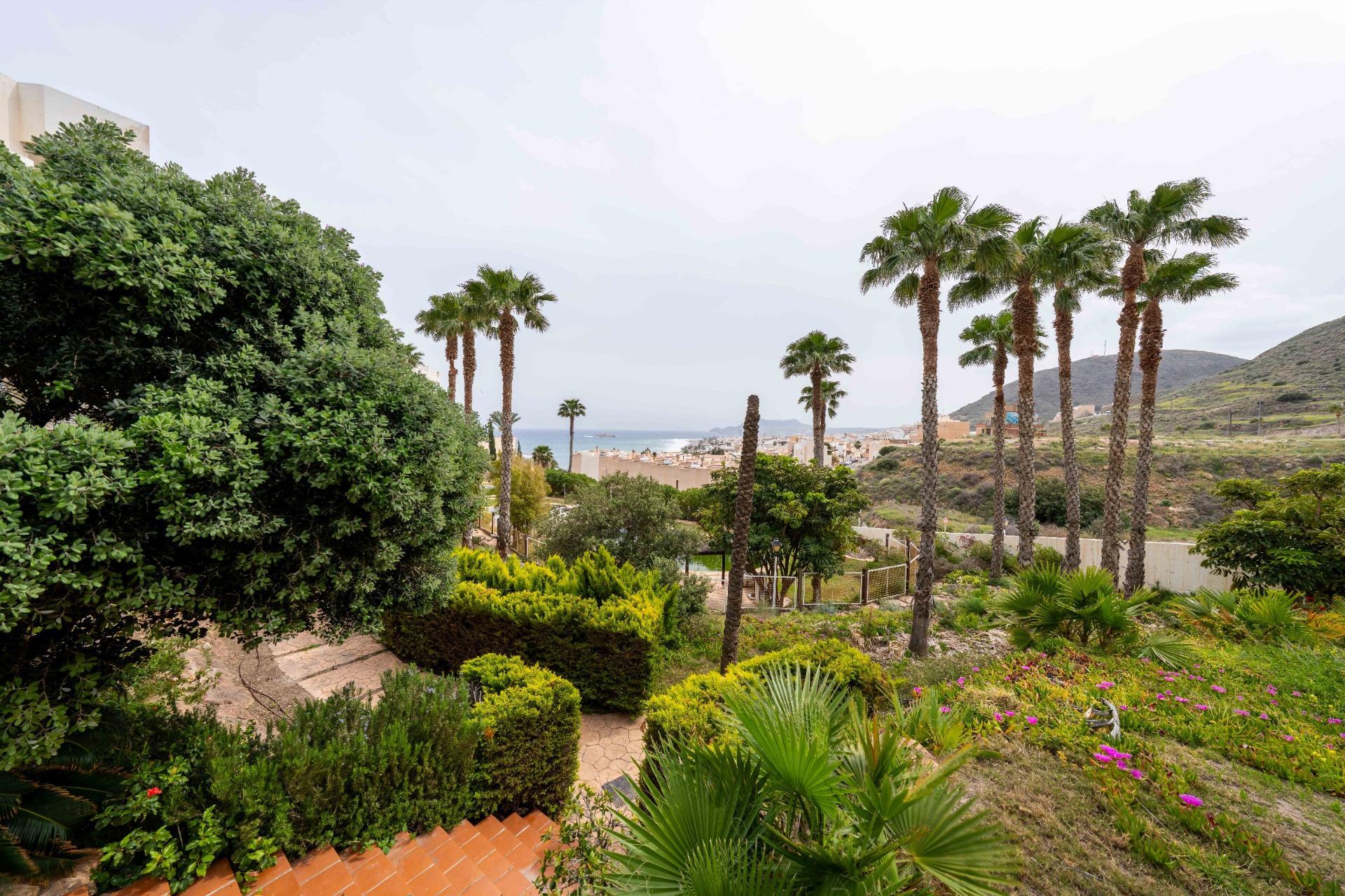 MAGNIFICO DUPLEX NUEVO A ESTRENA CON VISTAS AL MAR