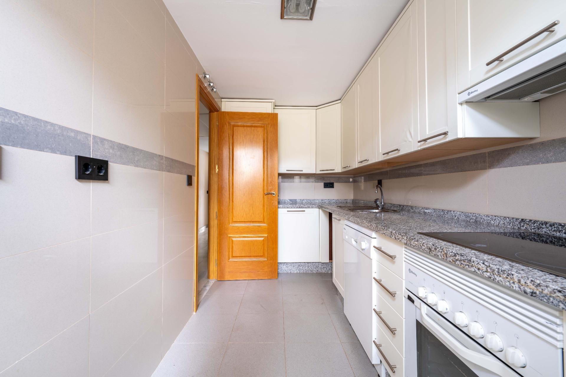 MAGNIFICO DUPLEX NUEVO A ESTRENA CON VISTAS AL MAR