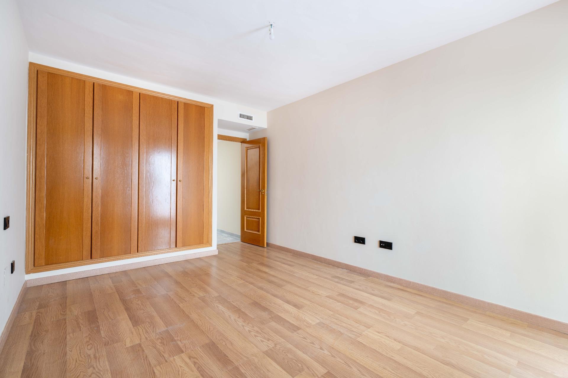 MAGNIFICO DUPLEX NUEVO A ESTRENA CON VISTAS AL MAR