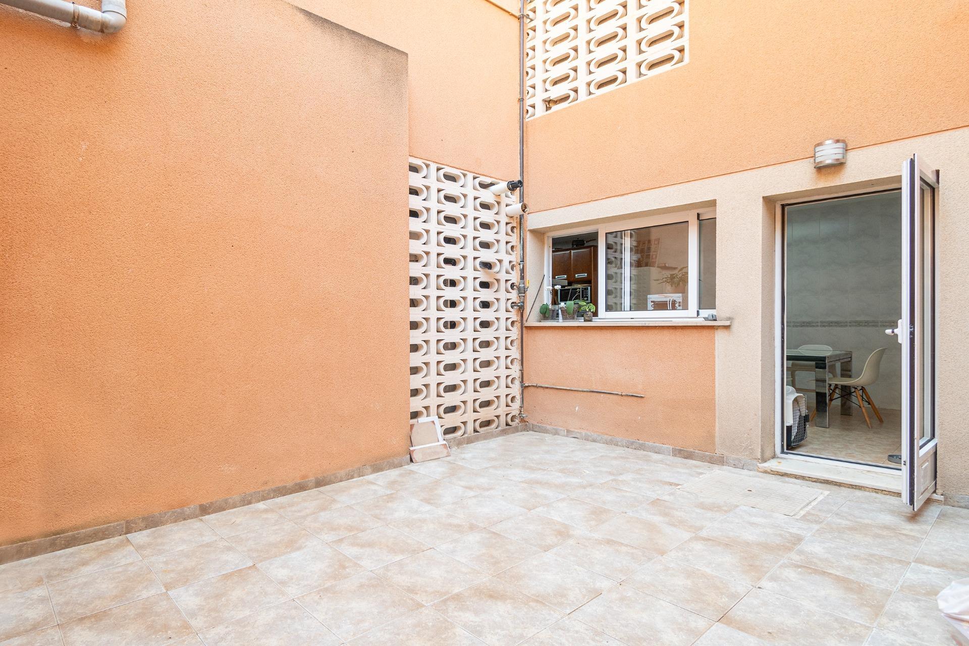 Amplia y tranquila vivienda con terraza y patio ? cerca de Porto Pi