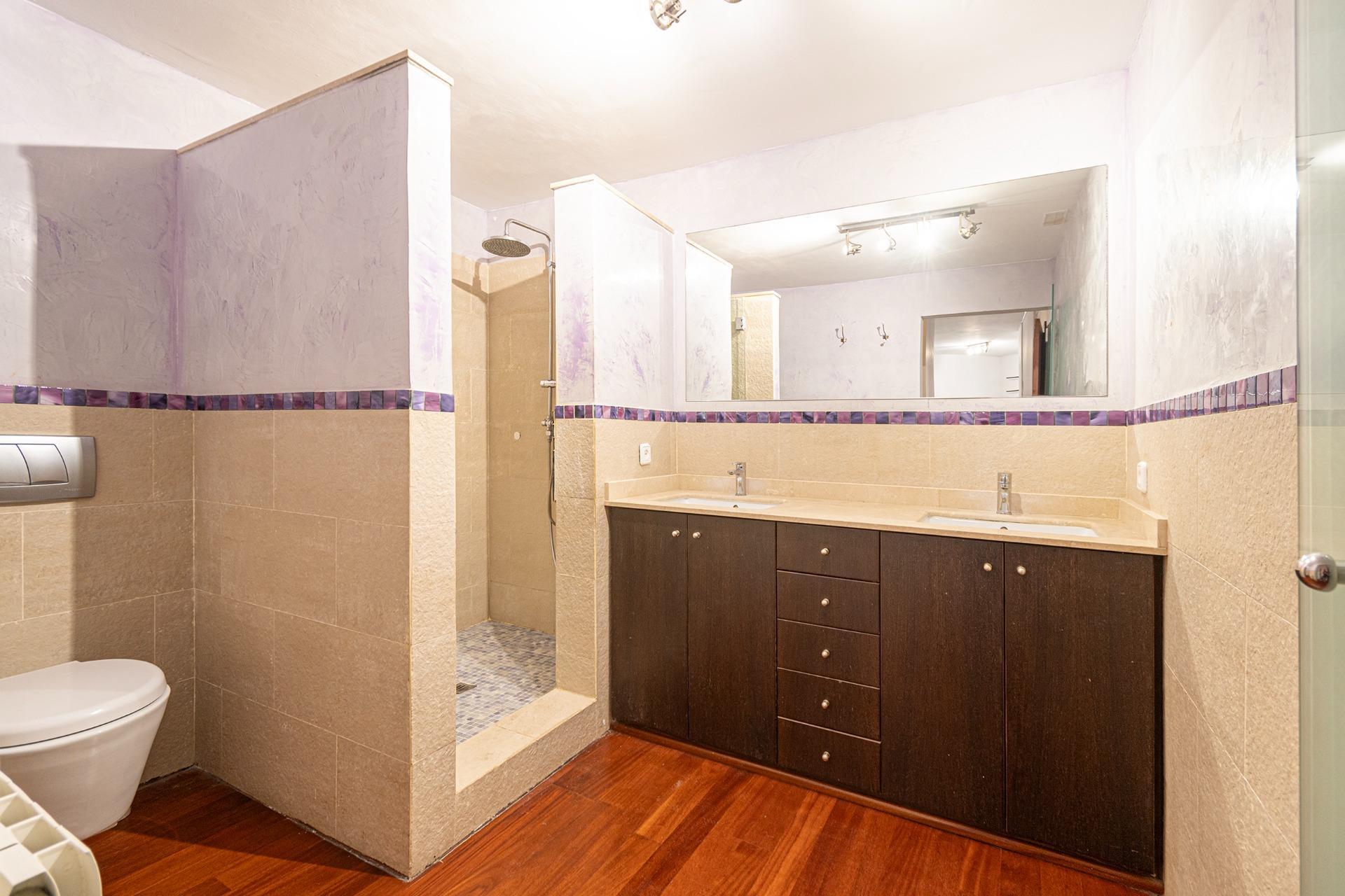 Amplia y tranquila vivienda con terraza y patio ? cerca de Porto Pi