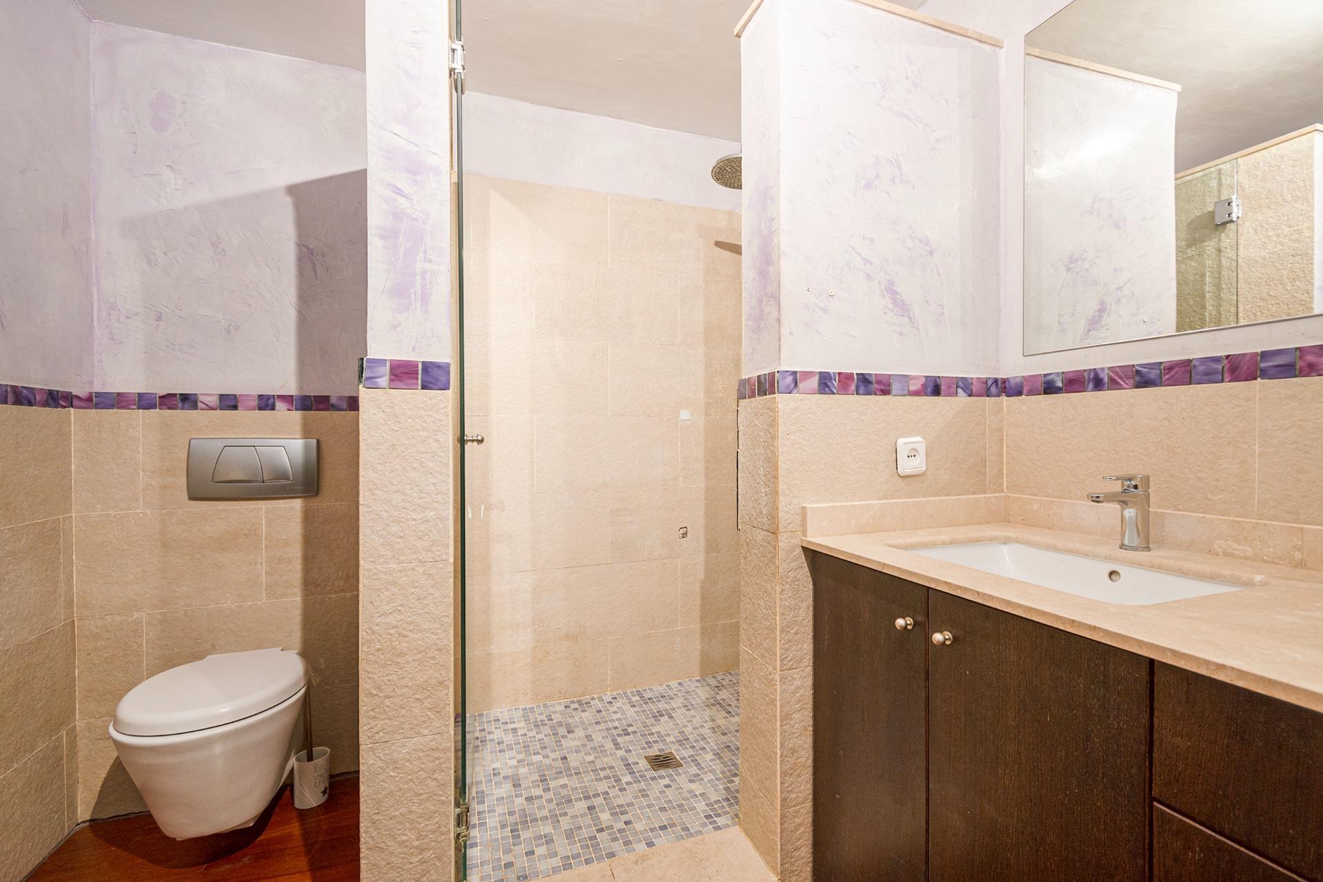 Amplia y tranquila vivienda con terraza y patio ? cerca de Porto Pi