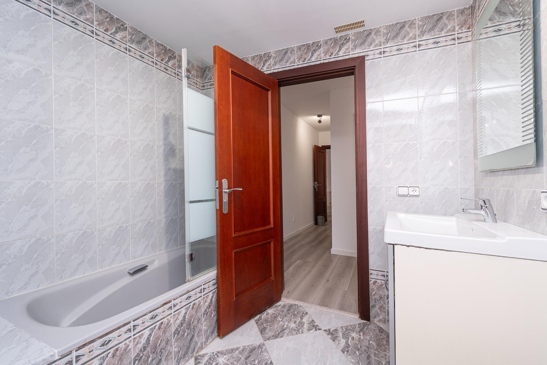 Amplia y tranquila vivienda con terraza y patio ? cerca de Porto Pi