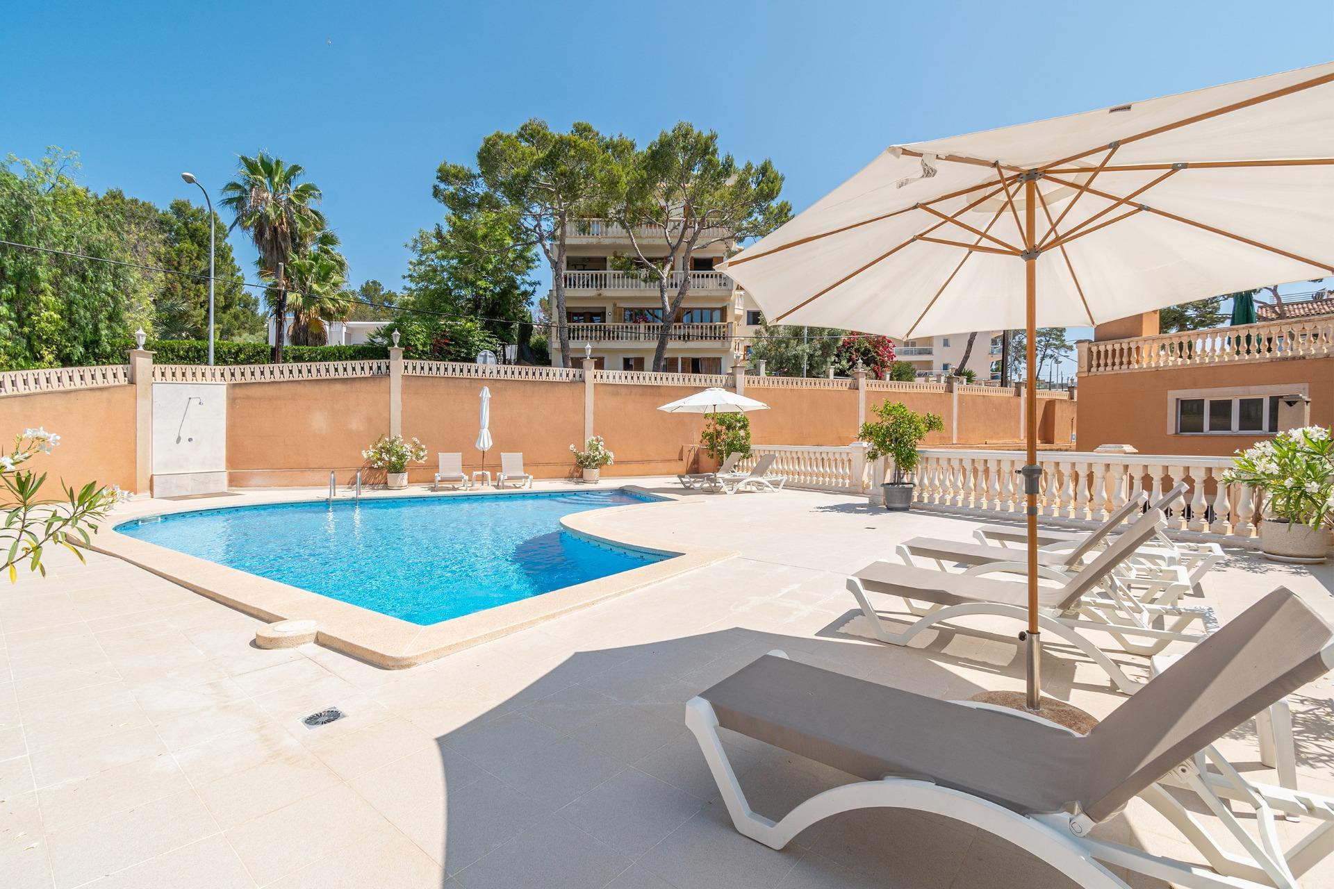 Amplia y tranquila vivienda con terraza y patio ? cerca de Porto Pi