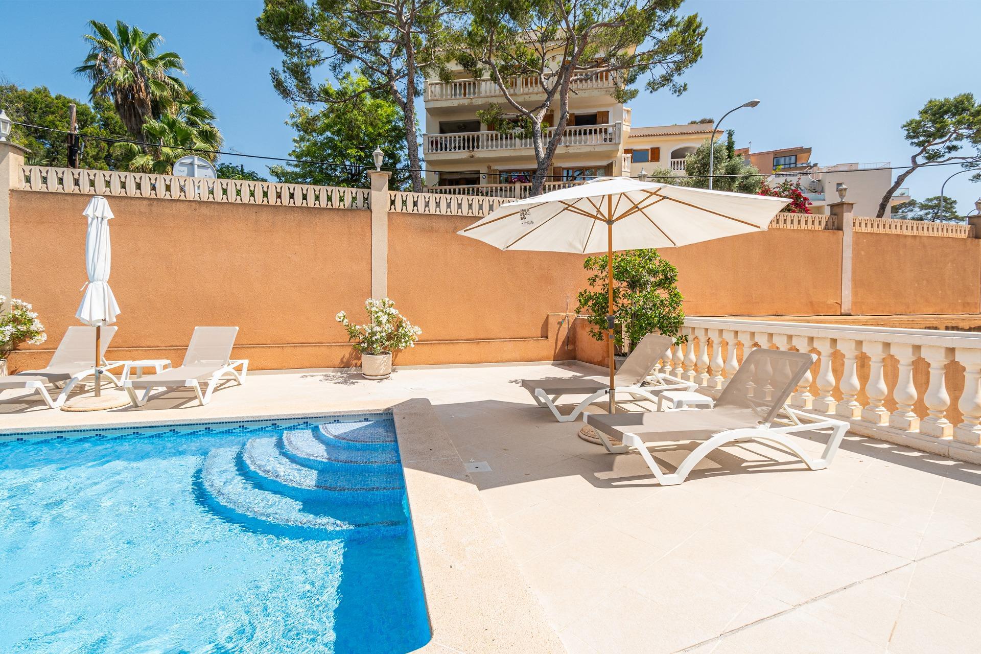 Amplia y tranquila vivienda con terraza y patio ? cerca de Porto Pi