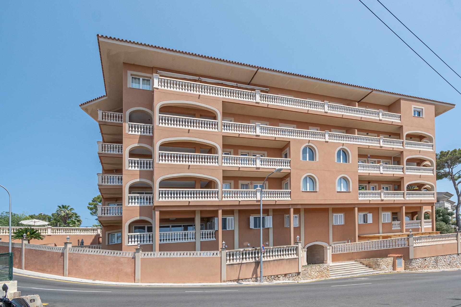 Amplia y tranquila vivienda con terraza y patio ? cerca de Porto Pi