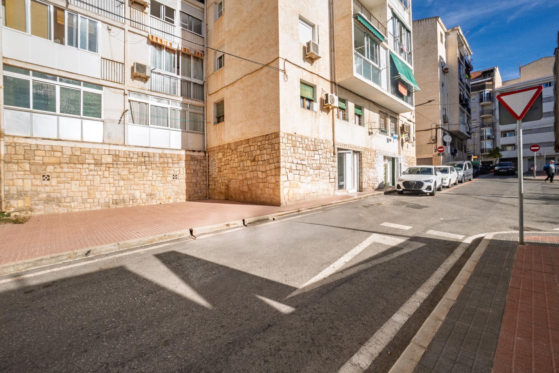 Local para oficina, Estética, Tienda, Yoga y otros en Venta en Foietes Benidorm