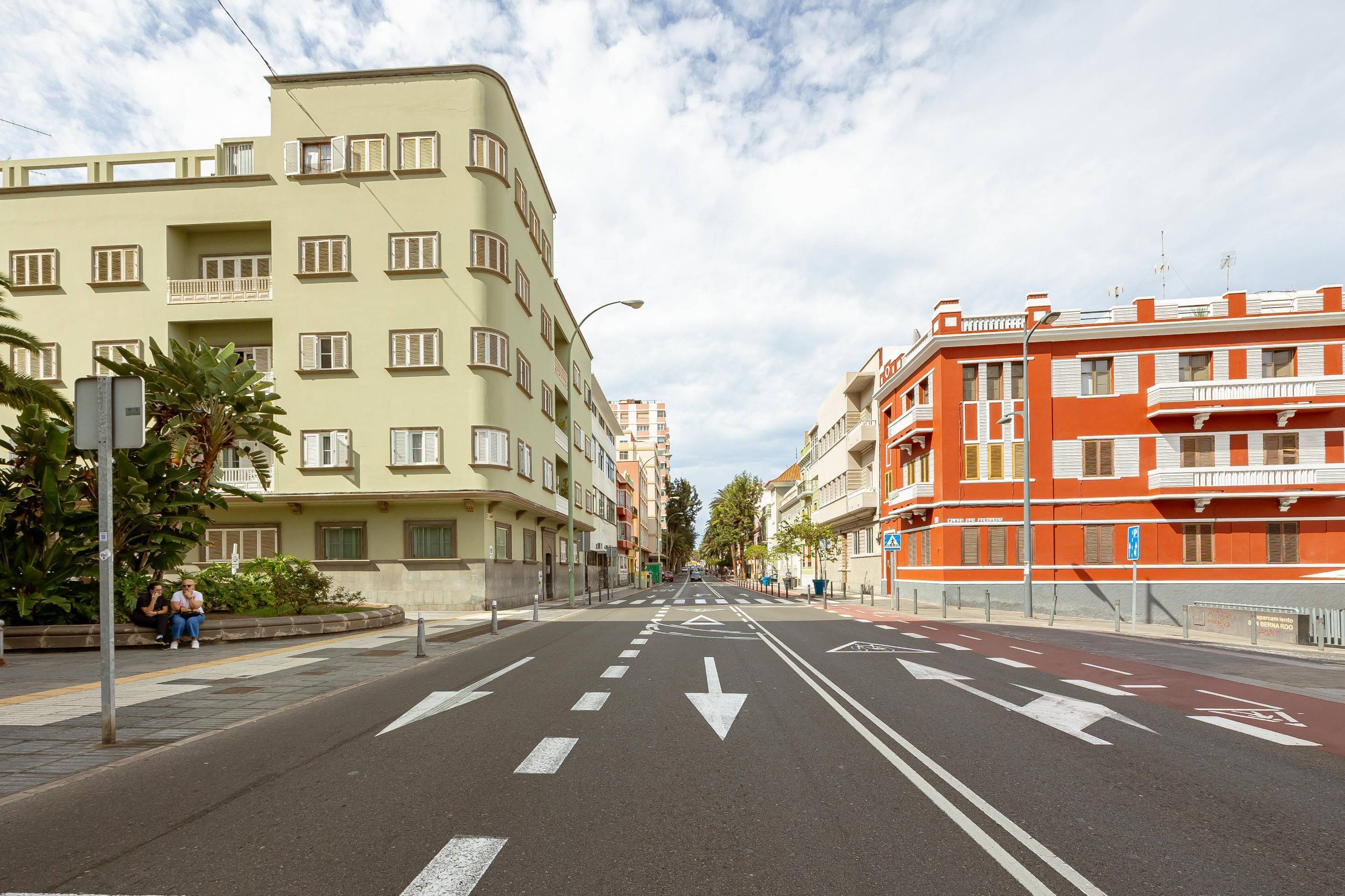 AMPLIO PISO FAMILIAR EN VENTA EN ZONA TRIANA