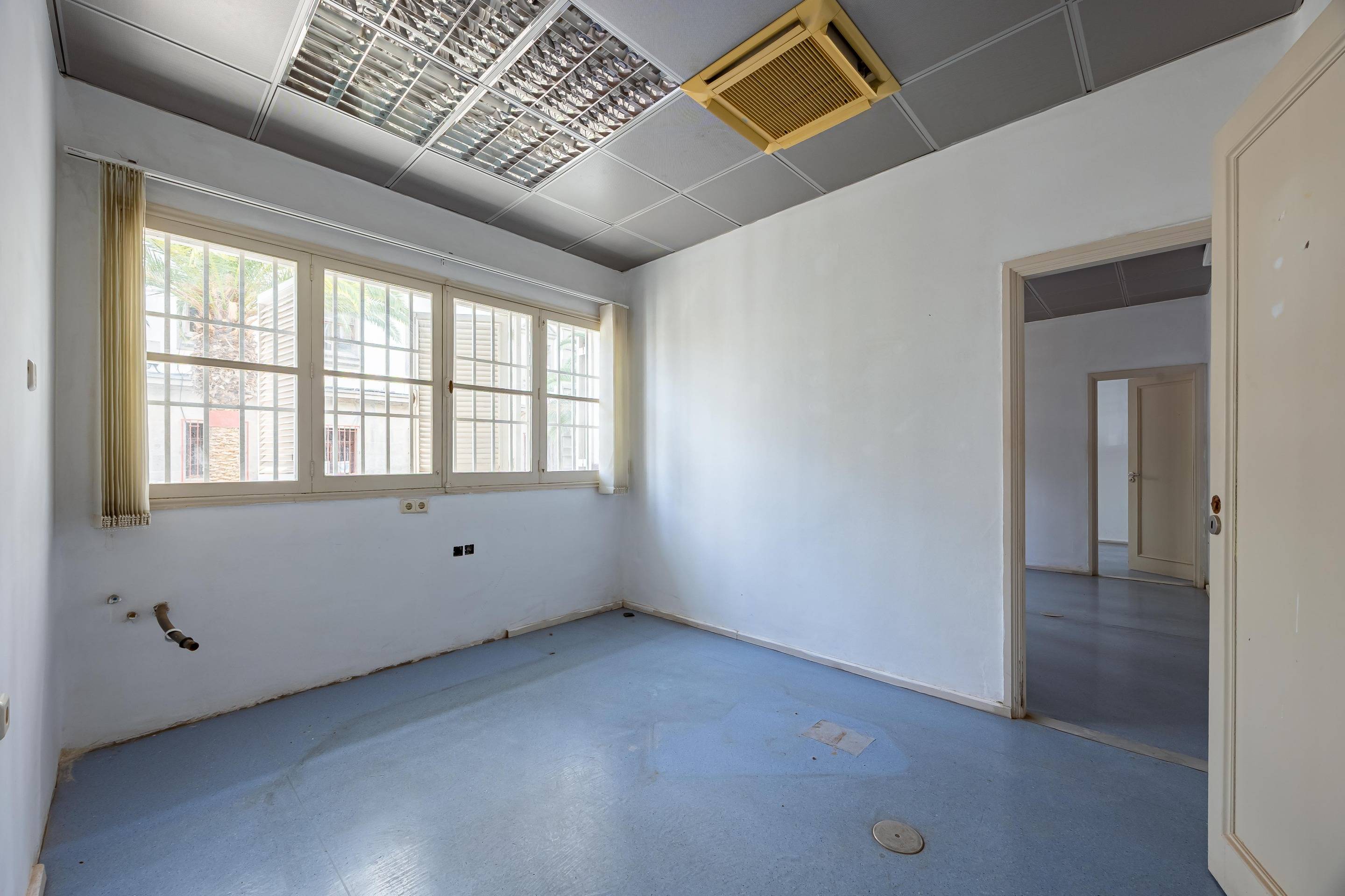 AMPLIO PISO FAMILIAR EN VENTA EN ZONA TRIANA