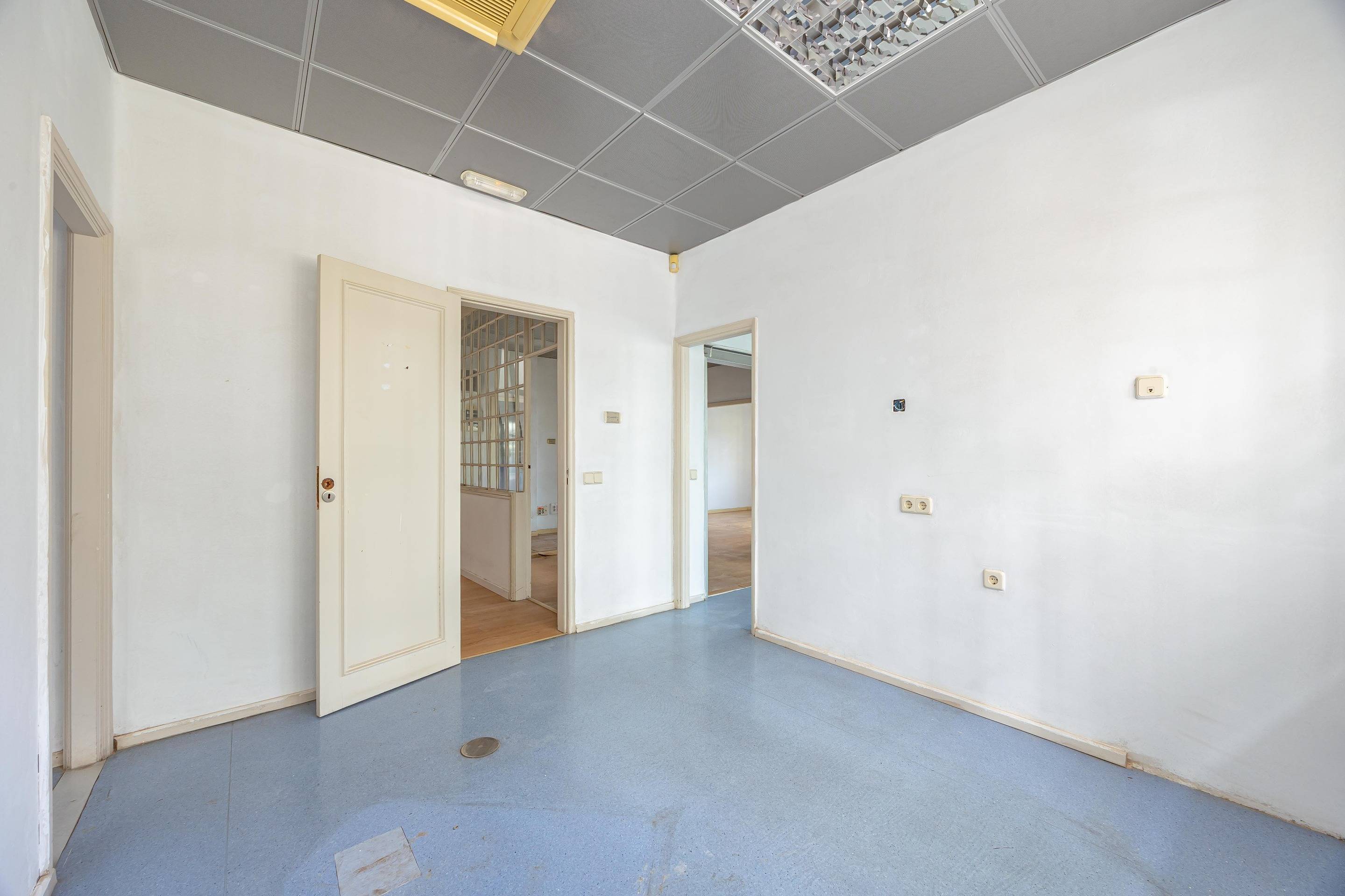 AMPLIO PISO FAMILIAR EN VENTA EN ZONA TRIANA