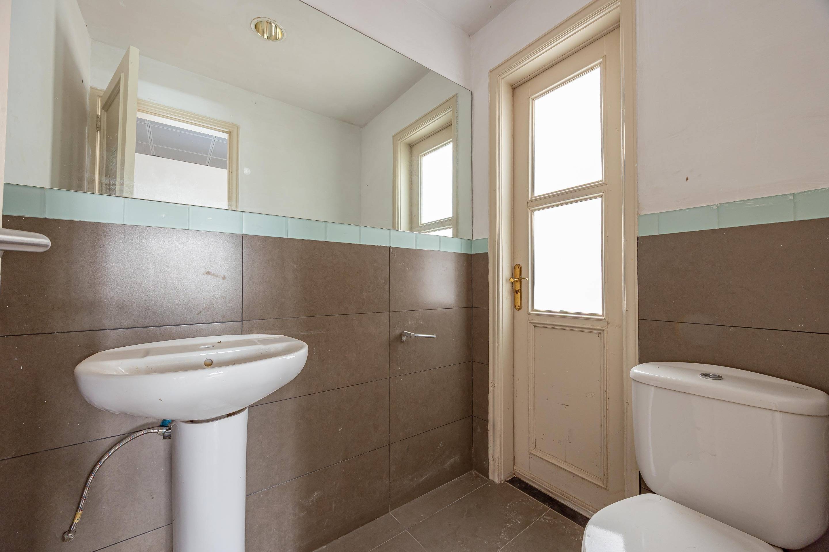 AMPLIO PISO FAMILIAR EN VENTA EN ZONA TRIANA