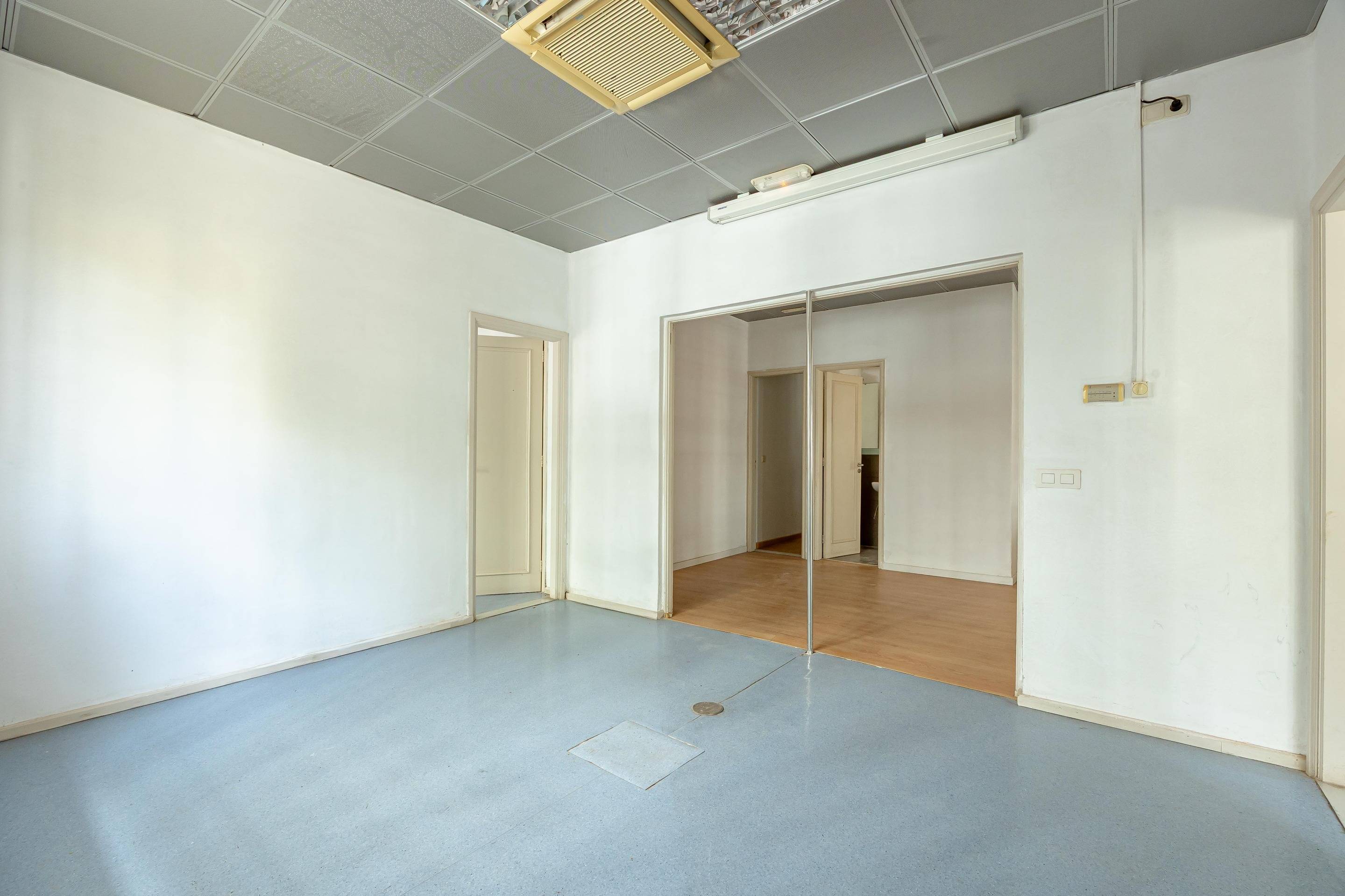 AMPLIO PISO FAMILIAR EN VENTA EN ZONA TRIANA