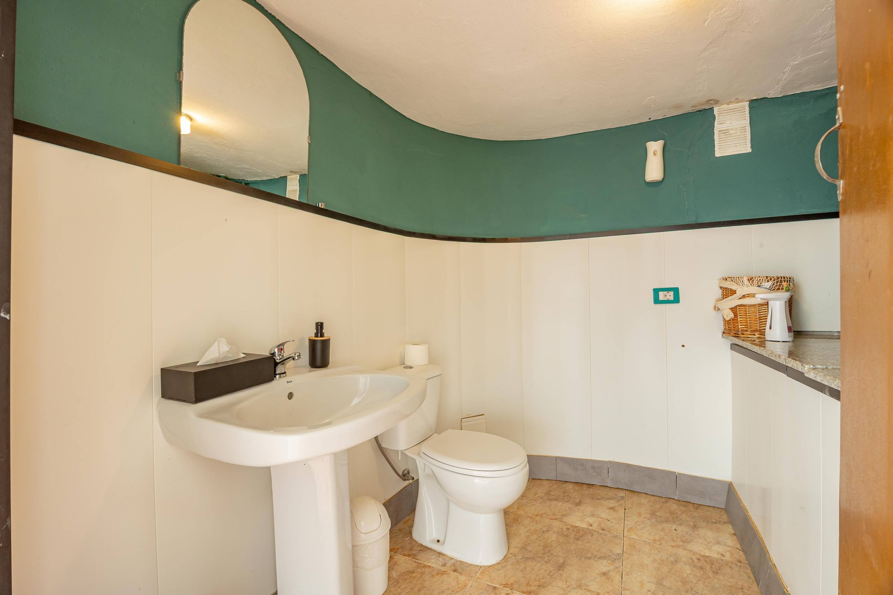 AMPLIO CHALET EN LAS MEDIANÍAS, TELDE