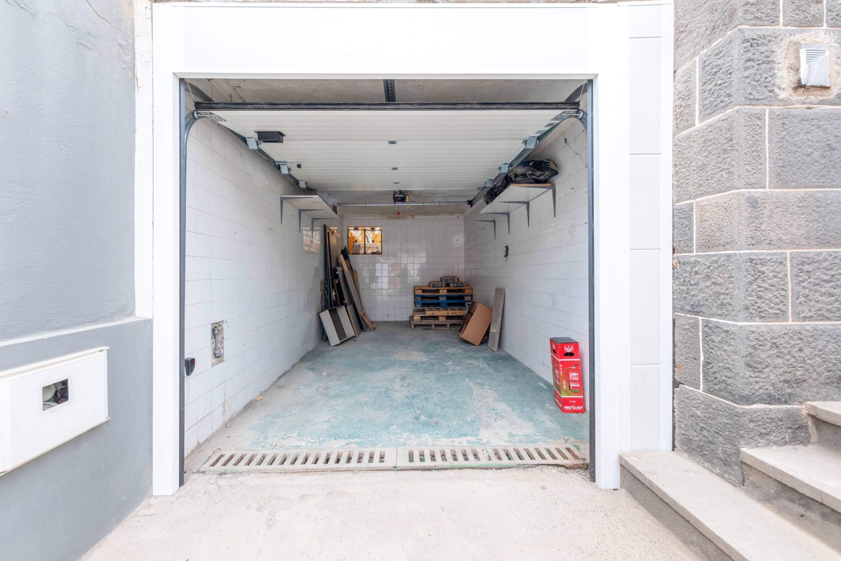 BONITO CHALET PAREADO EN CIUDAD JARDÍN