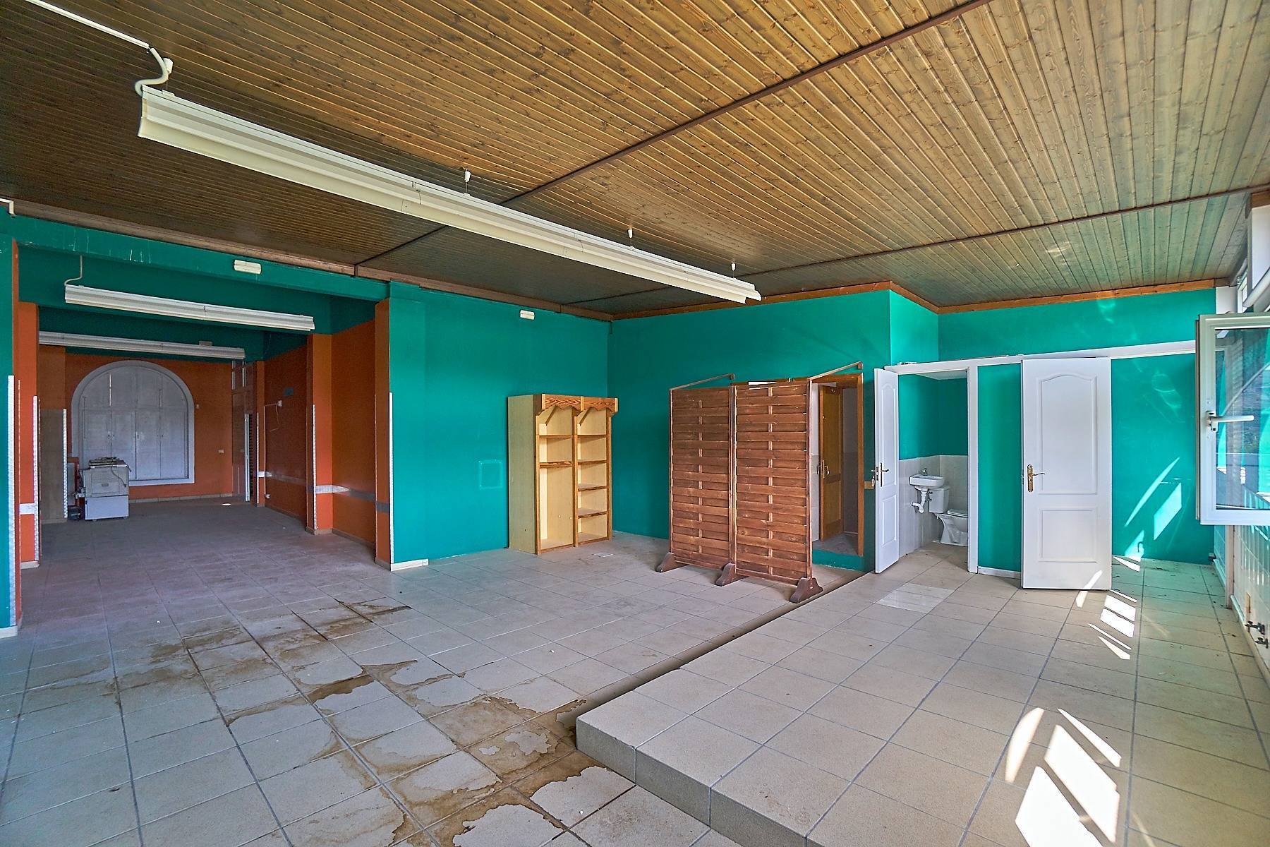 Edificio uso vivienda junto al CC los Alisios posibilidad 11 viviendas