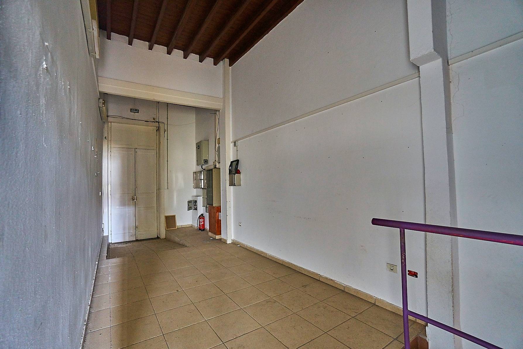 Edificio uso vivienda junto al CC los Alisios posibilidad 11 viviendas